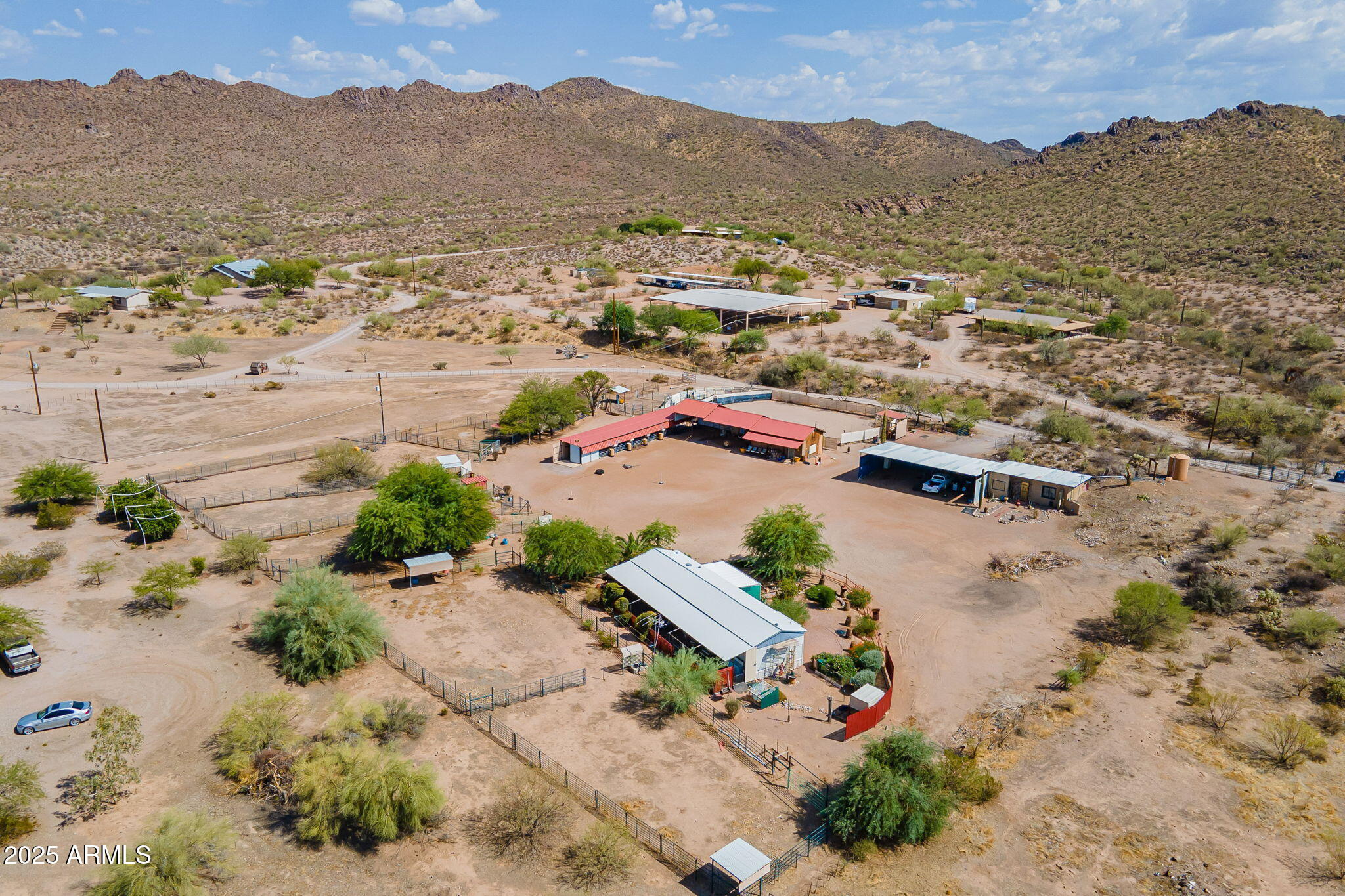 1900 W RUNNING DEER Drive