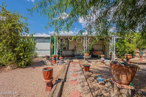 1900 W RUNNING DEER Drive Queen Valley AZ 85118