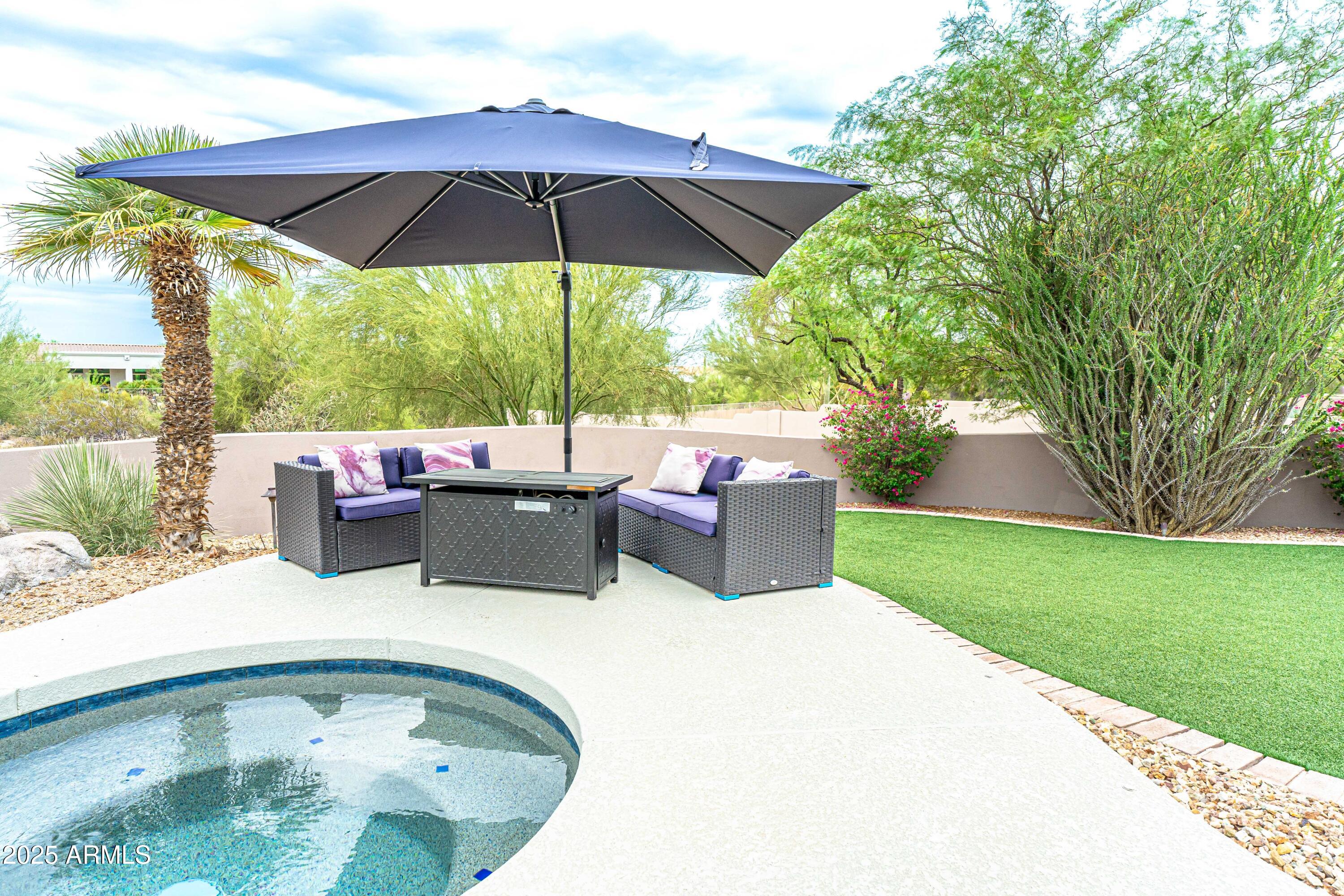 Scottsdale, Arizona 85255, United States, 4 Bedrooms Bedrooms, ,4 BathroomsBathrooms,Residential,Pending,204608