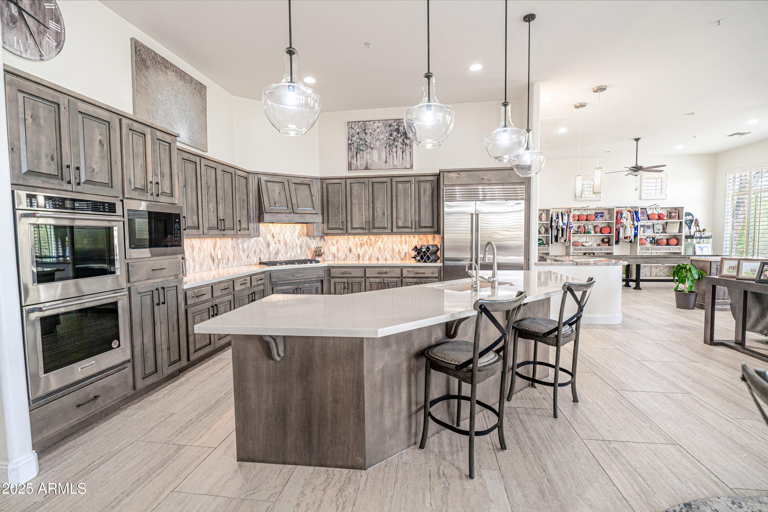 Scottsdale, Arizona 85255, United States, 4 Bedrooms Bedrooms, ,4 BathroomsBathrooms,Residential,Pending,204608