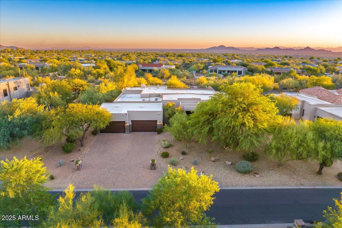 Scottsdale, Arizona 85255, United States, 4 Bedrooms Bedrooms, ,4 BathroomsBathrooms,Residential,Pending,204608