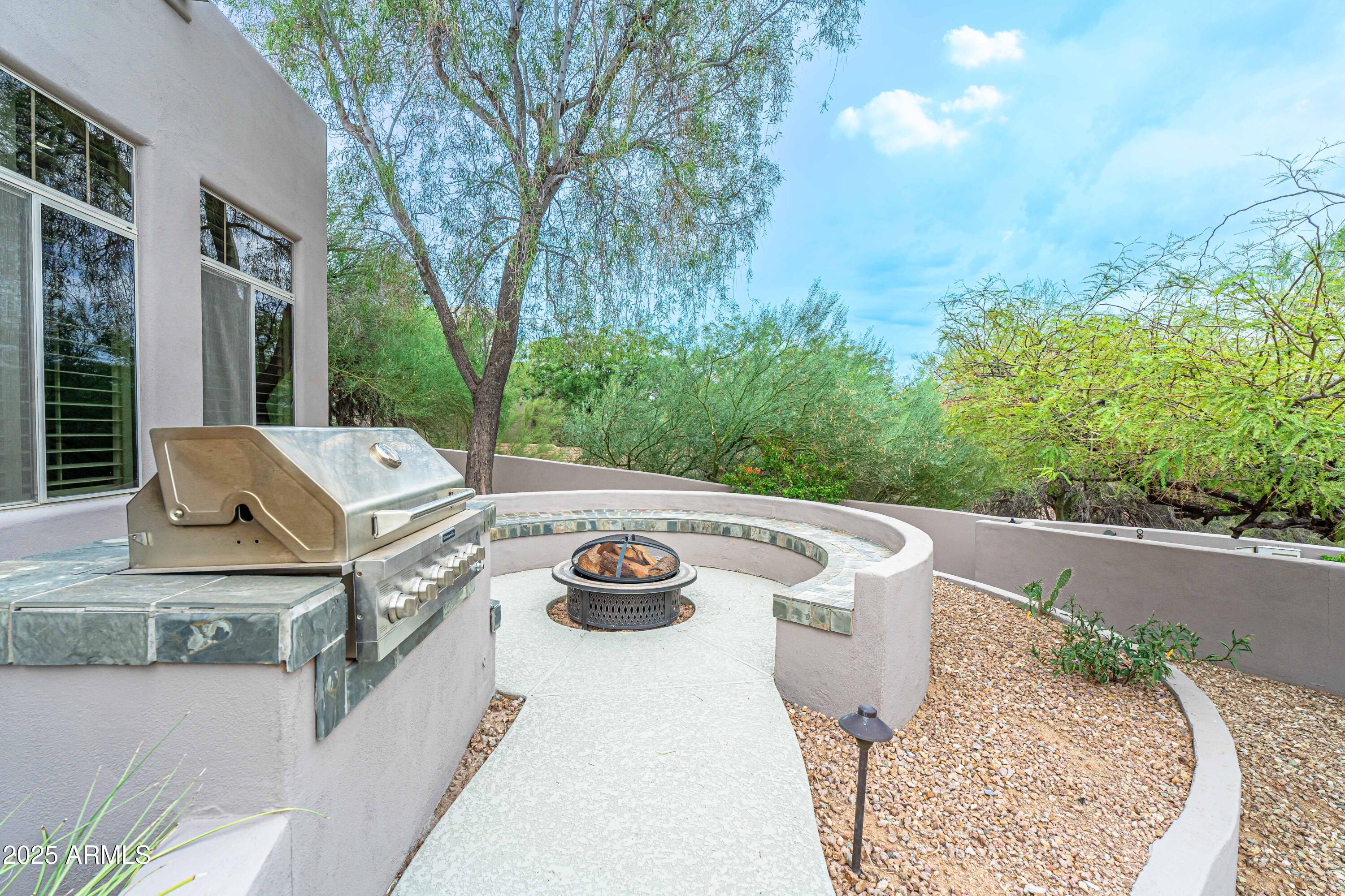 Scottsdale, Arizona 85255, United States, 4 Bedrooms Bedrooms, ,4 BathroomsBathrooms,Residential,Pending,204608