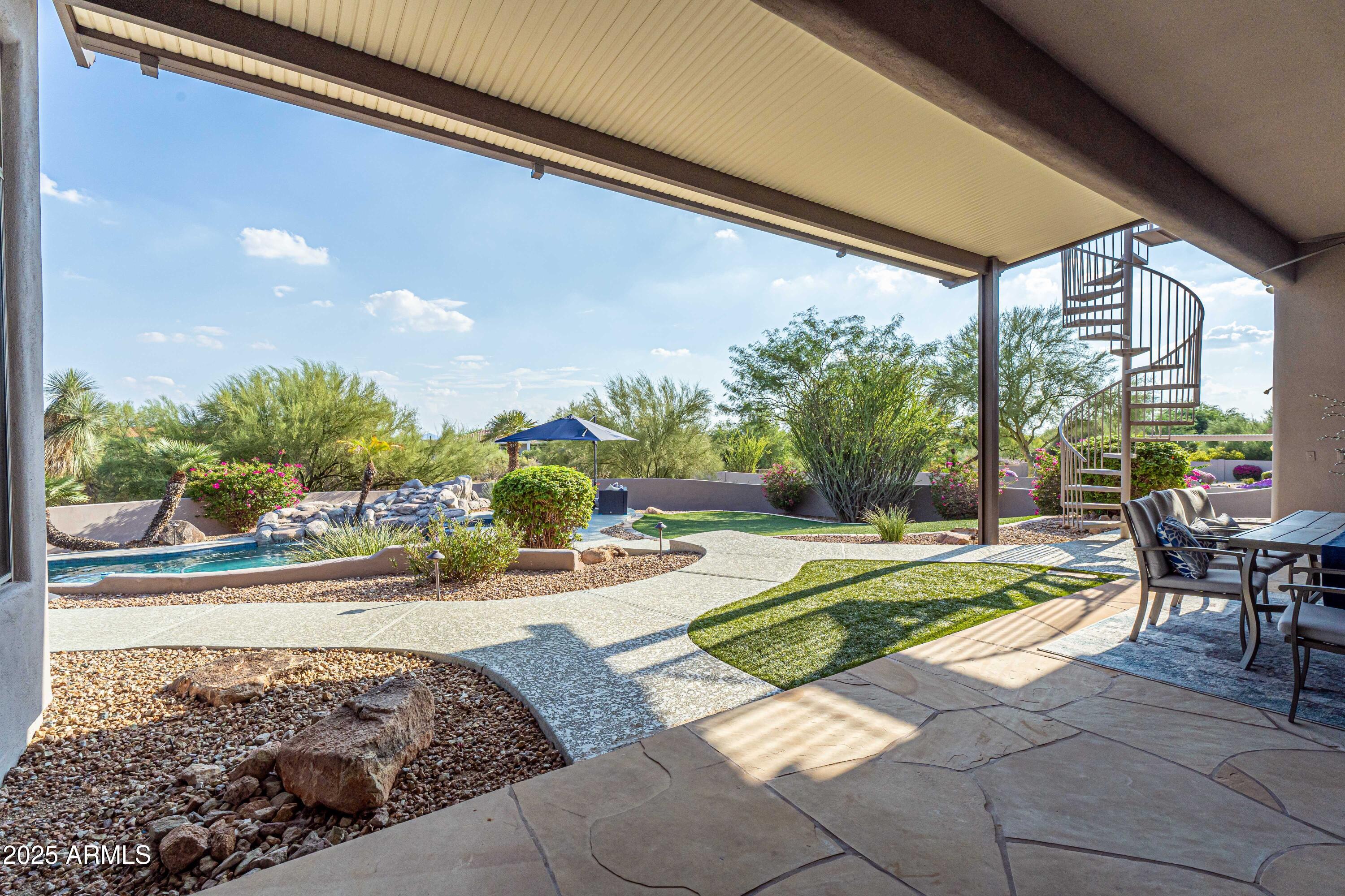 Scottsdale, Arizona 85255, United States, 4 Bedrooms Bedrooms, ,4 BathroomsBathrooms,Residential,Pending,204608