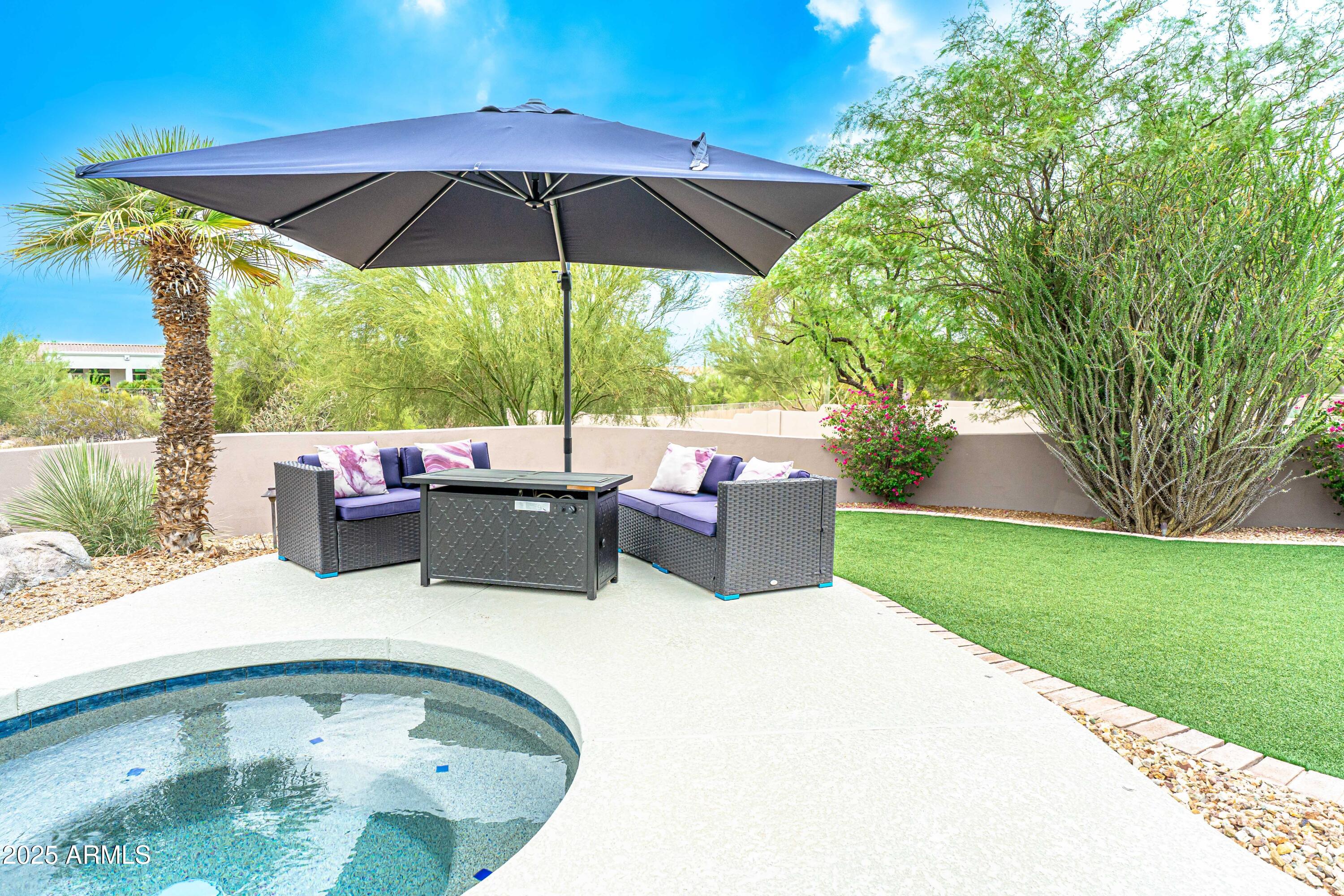 Scottsdale, Arizona 85255, United States, 4 Bedrooms Bedrooms, ,4 BathroomsBathrooms,Residential,Pending,204608