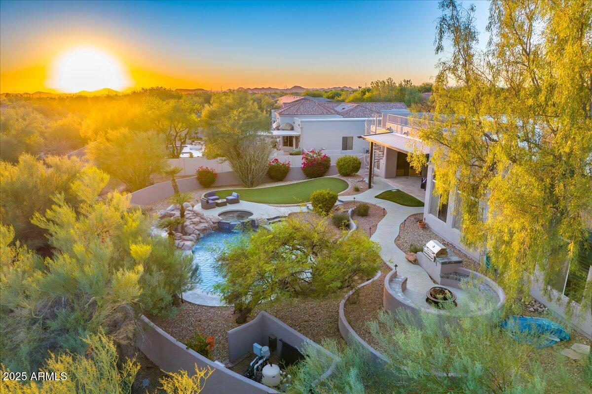 Scottsdale, Arizona 85255, United States, 4 Bedrooms Bedrooms, ,4 BathroomsBathrooms,Residential,Pending,204608