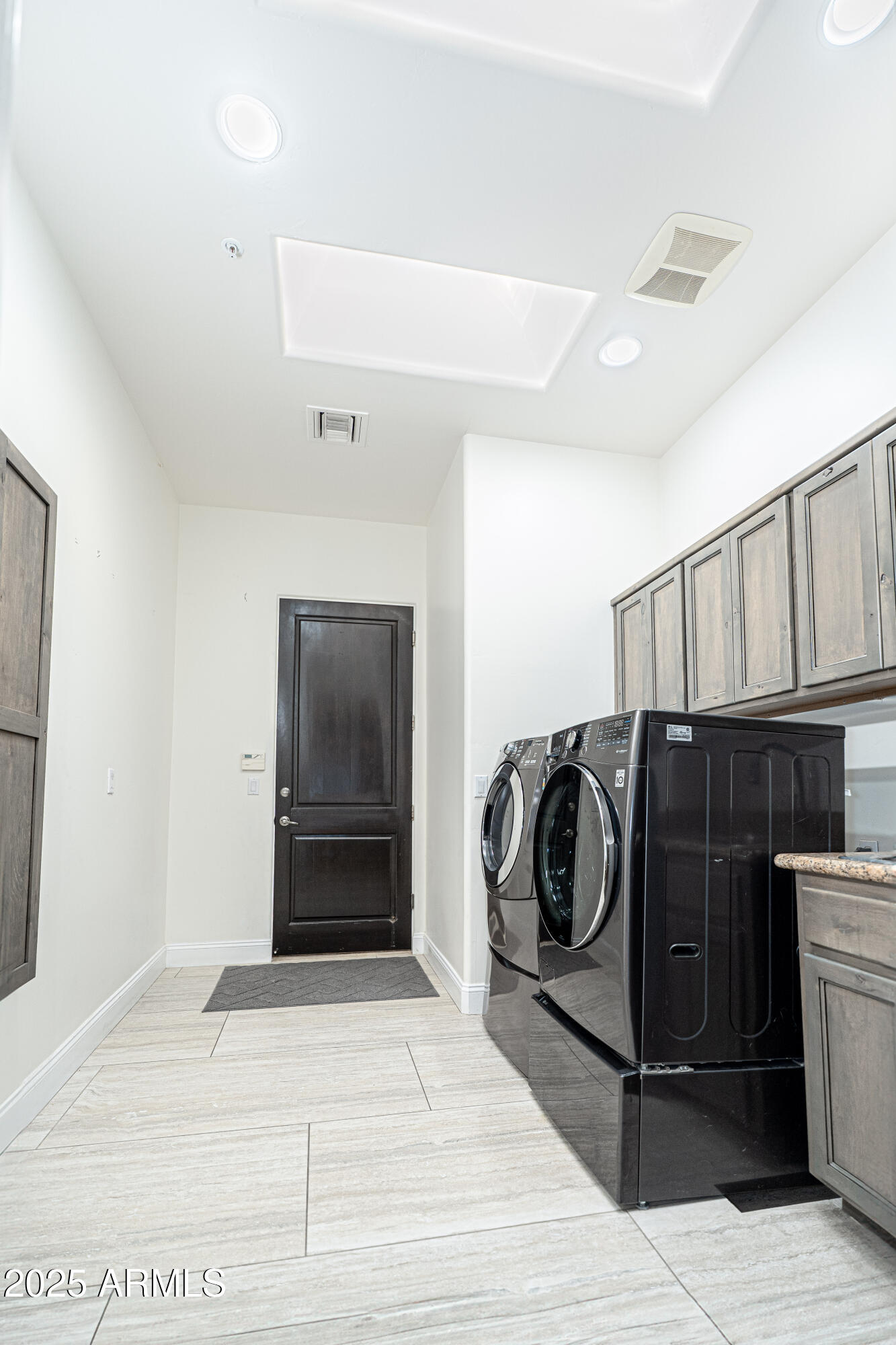 Scottsdale, Arizona 85255, United States, 4 Bedrooms Bedrooms, ,4 BathroomsBathrooms,Residential,Pending,204608