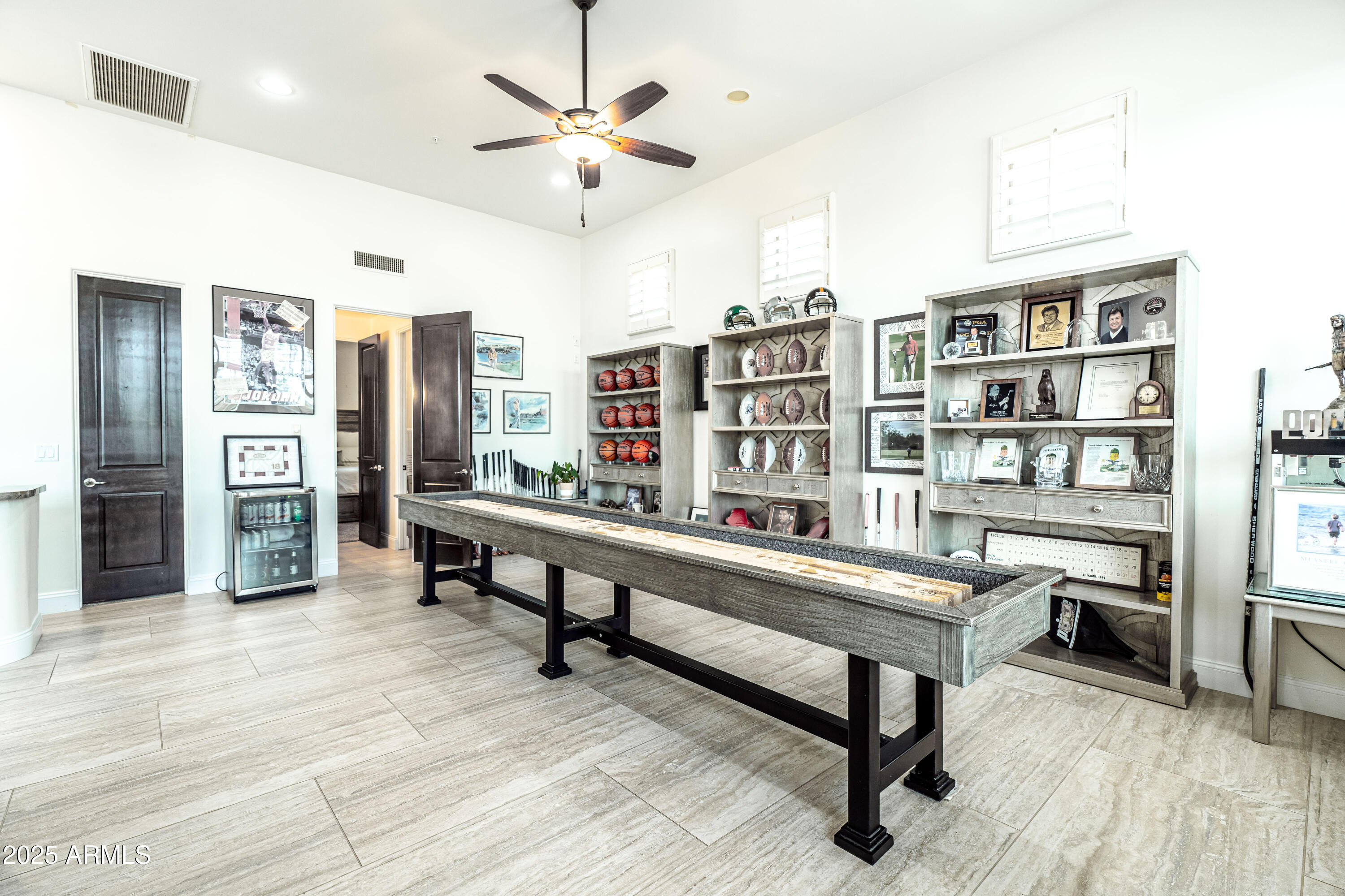 Scottsdale, Arizona 85255, United States, 4 Bedrooms Bedrooms, ,4 BathroomsBathrooms,Residential,Pending,204608