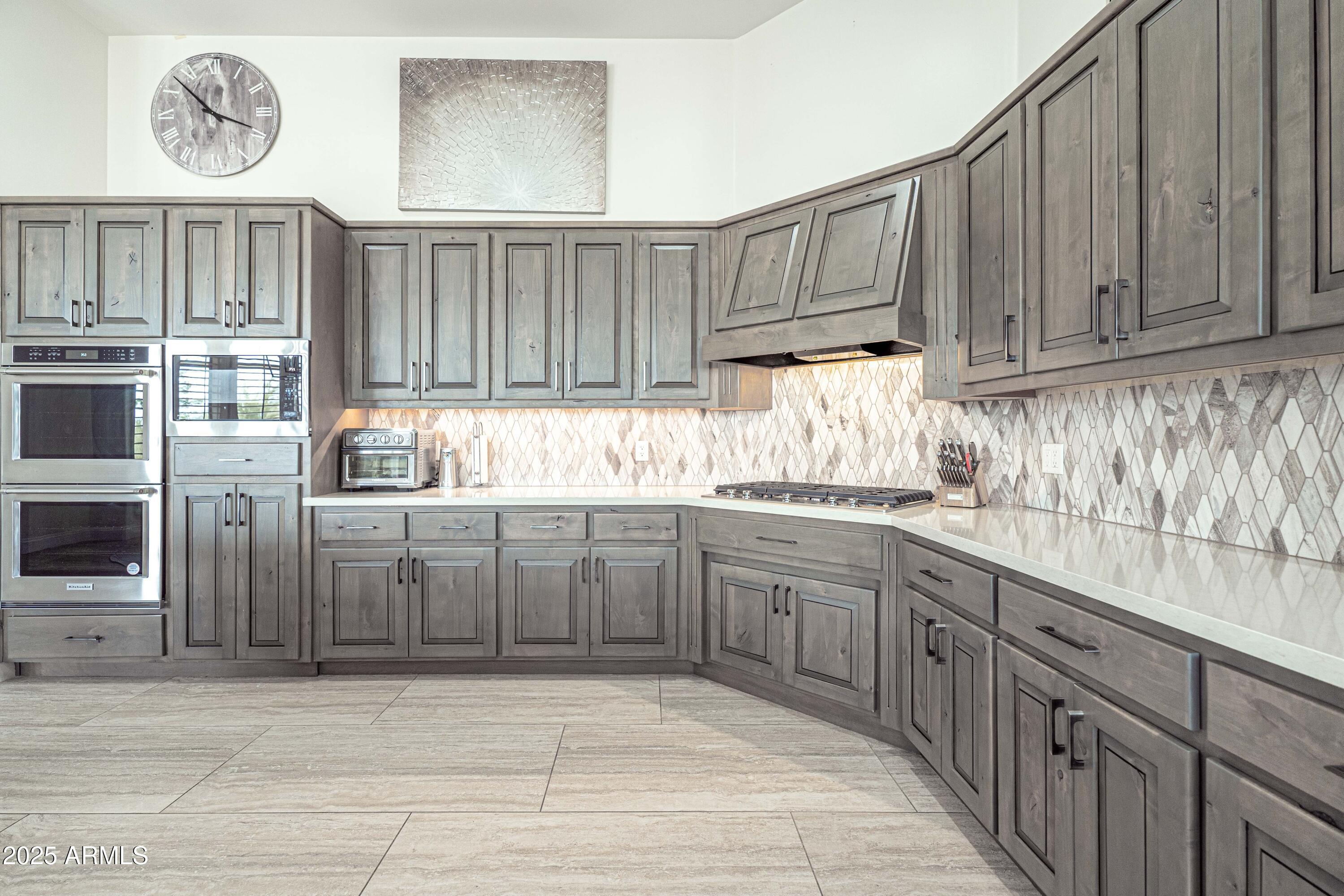 Scottsdale, Arizona 85255, United States, 4 Bedrooms Bedrooms, ,4 BathroomsBathrooms,Residential,Pending,204608