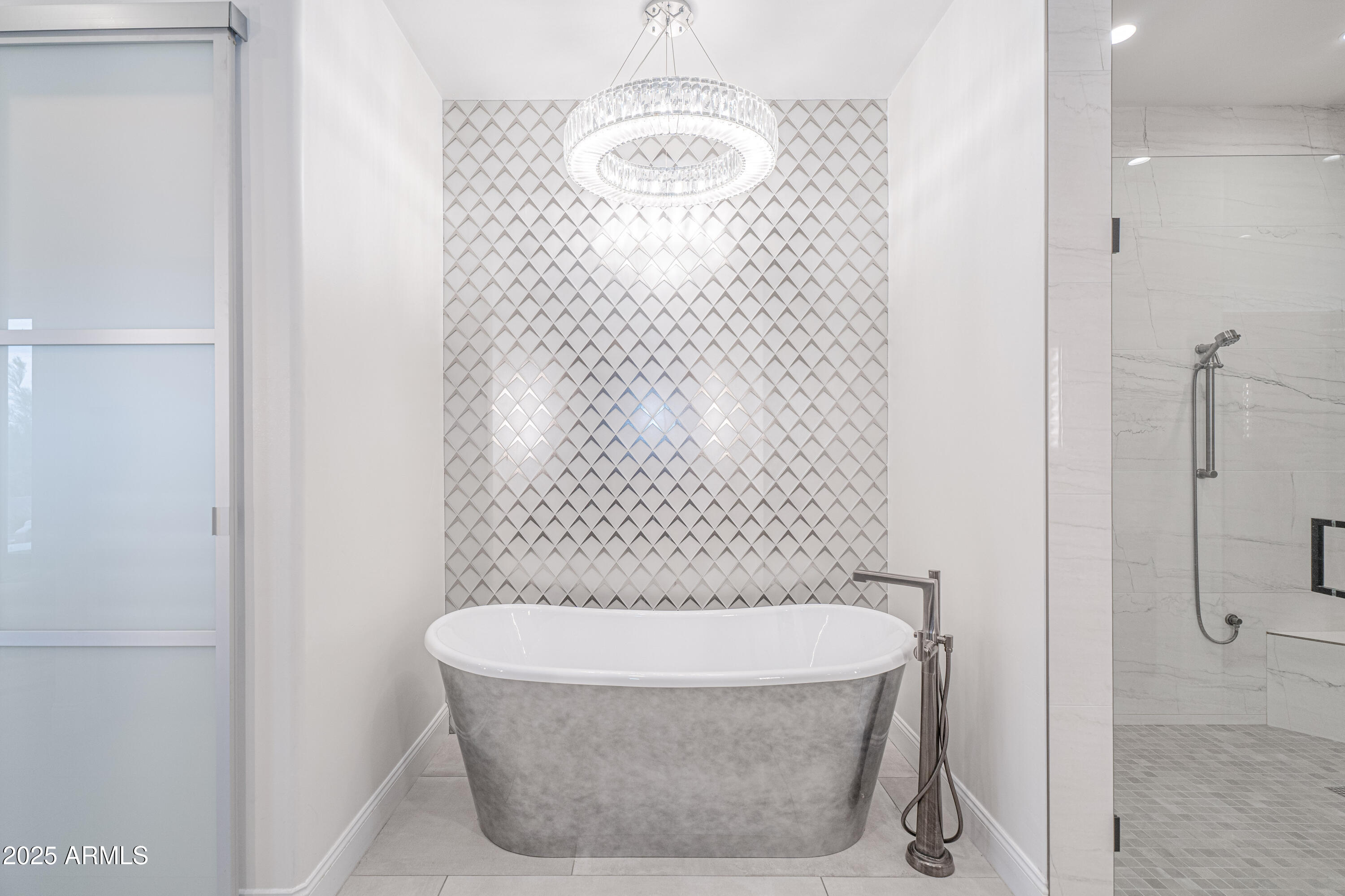 Scottsdale, Arizona 85255, United States, 4 Bedrooms Bedrooms, ,4 BathroomsBathrooms,Residential,Pending,204608