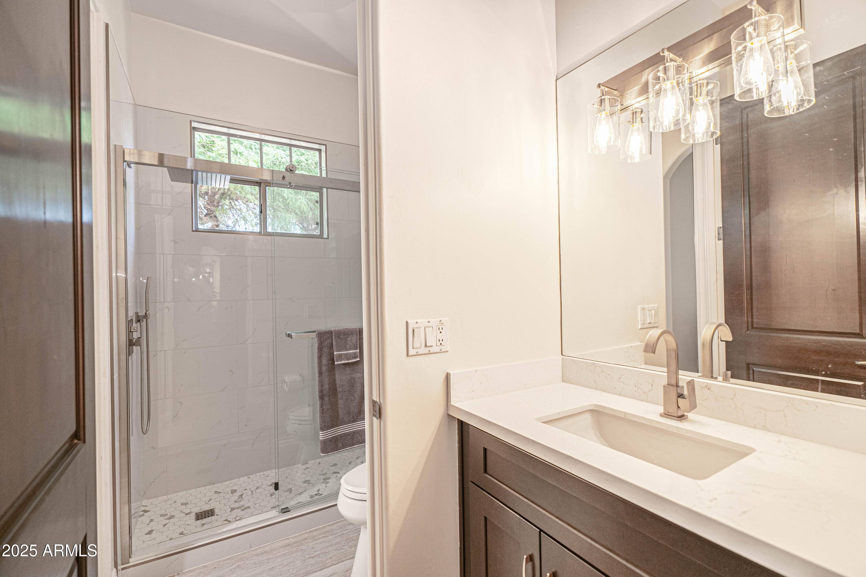 Scottsdale, Arizona 85255, United States, 4 Bedrooms Bedrooms, ,4 BathroomsBathrooms,Residential,Pending,204608