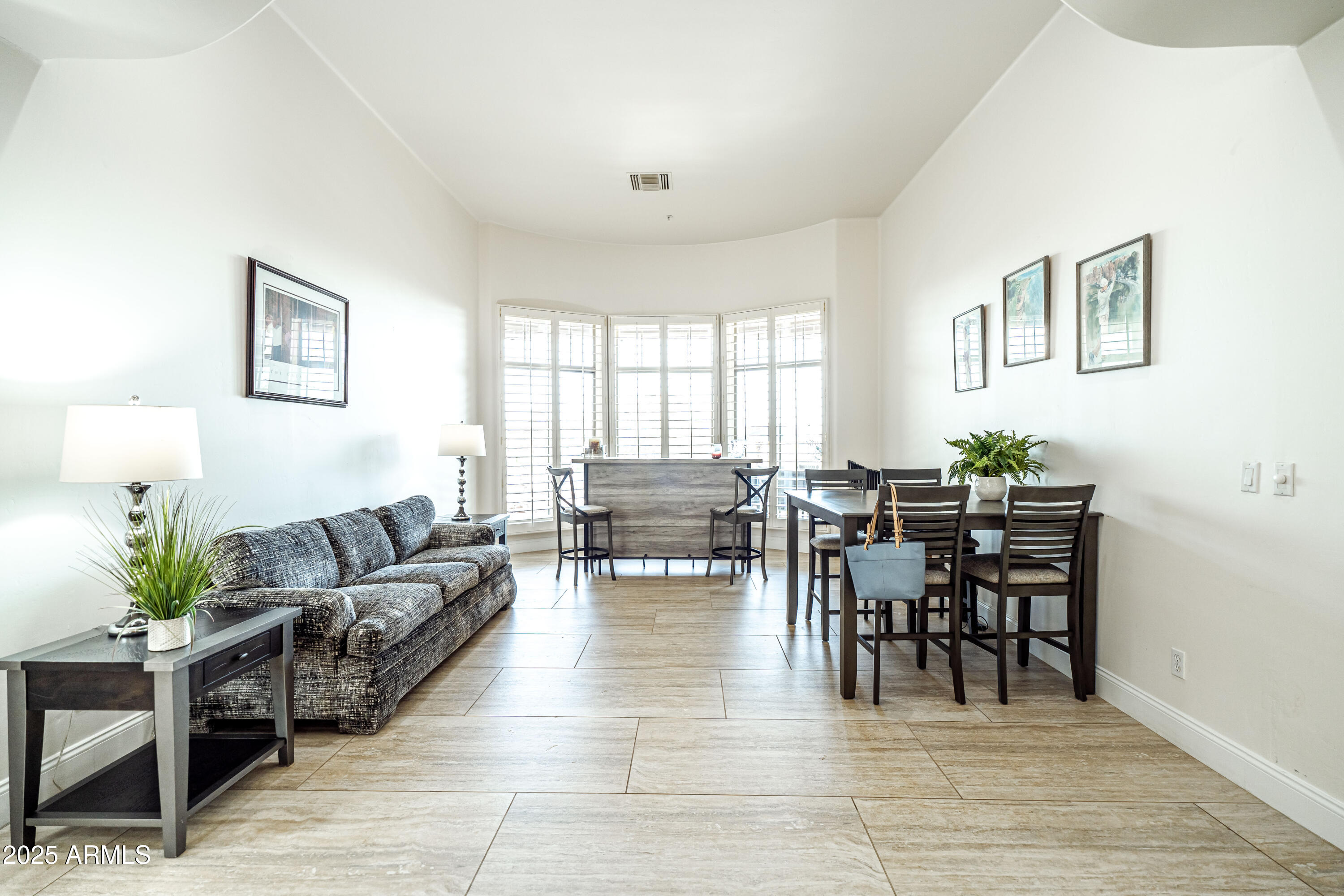 Scottsdale, Arizona 85255, United States, 4 Bedrooms Bedrooms, ,4 BathroomsBathrooms,Residential,Pending,204608