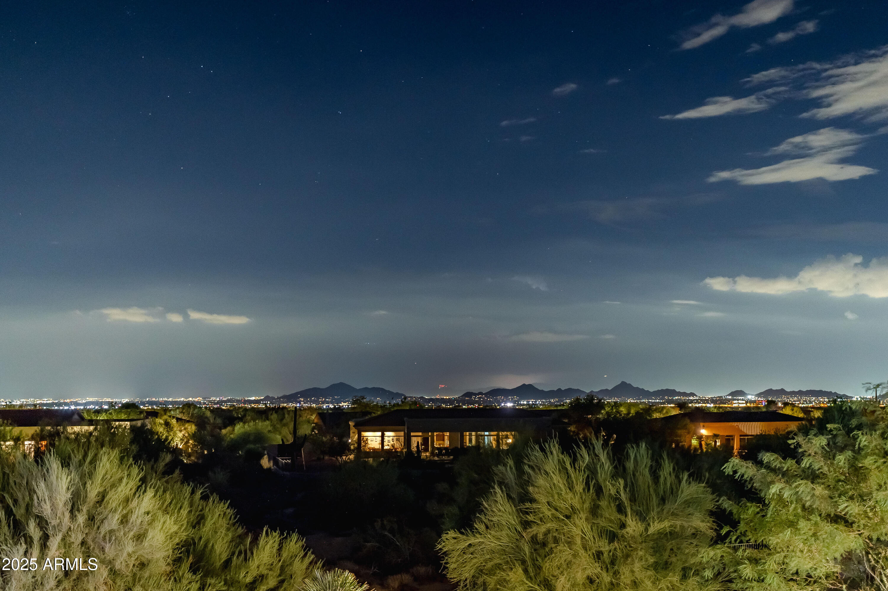 Scottsdale, Arizona 85255, United States, 4 Bedrooms Bedrooms, ,4 BathroomsBathrooms,Residential,Pending,204608