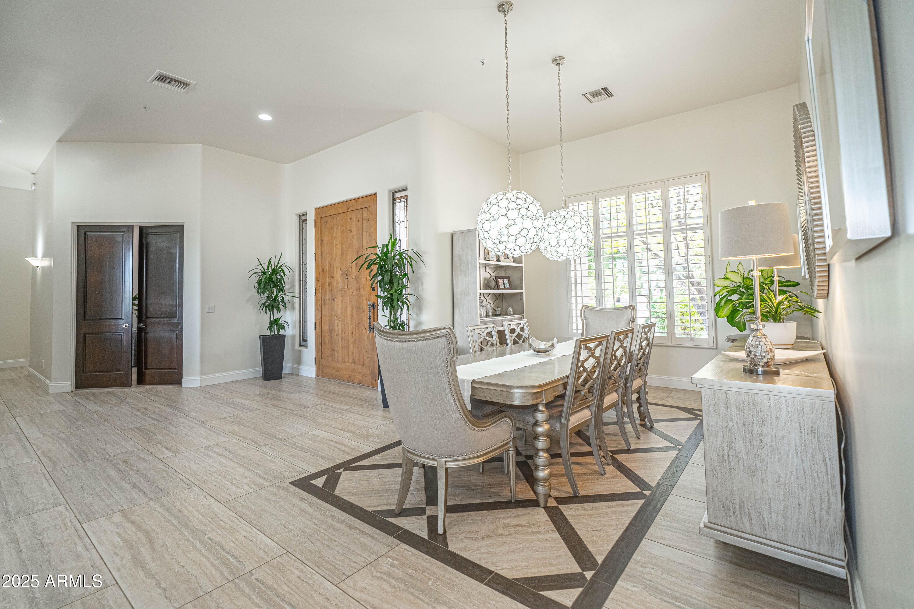 Scottsdale, Arizona 85255, United States, 4 Bedrooms Bedrooms, ,4 BathroomsBathrooms,Residential,Pending,204608