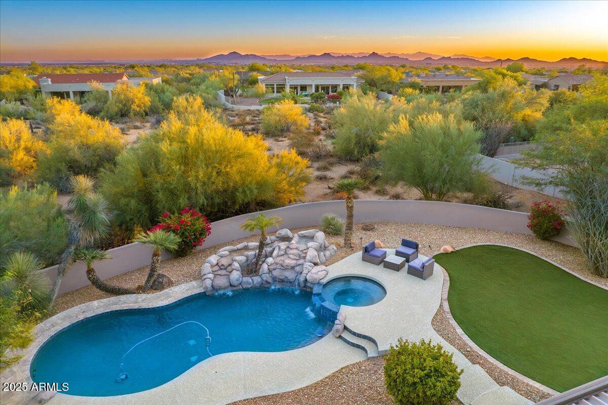 Scottsdale, Arizona 85255, United States, 4 Bedrooms Bedrooms, ,4 BathroomsBathrooms,Residential,Pending,204608
