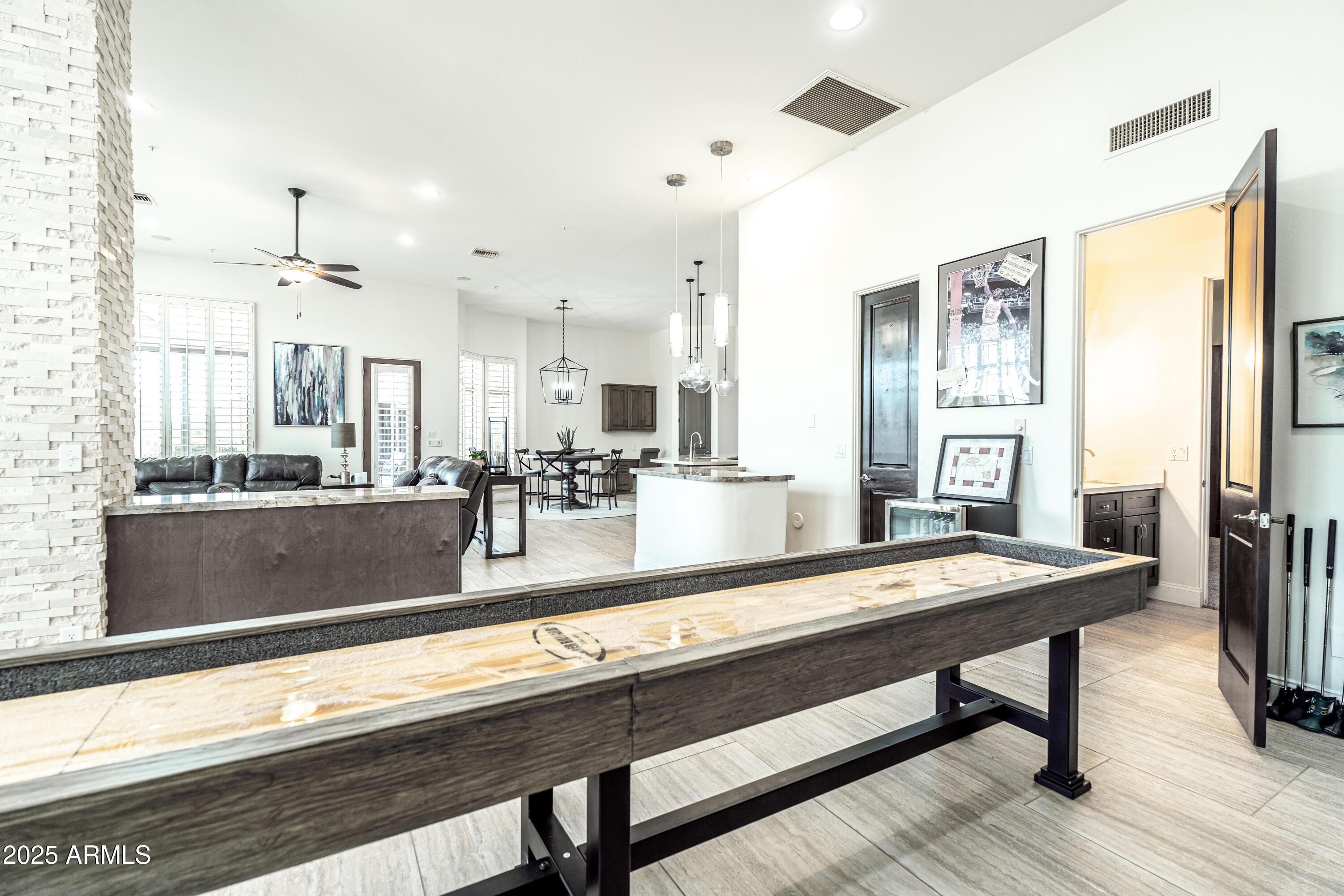 Scottsdale, Arizona 85255, United States, 4 Bedrooms Bedrooms, ,4 BathroomsBathrooms,Residential,Pending,204608