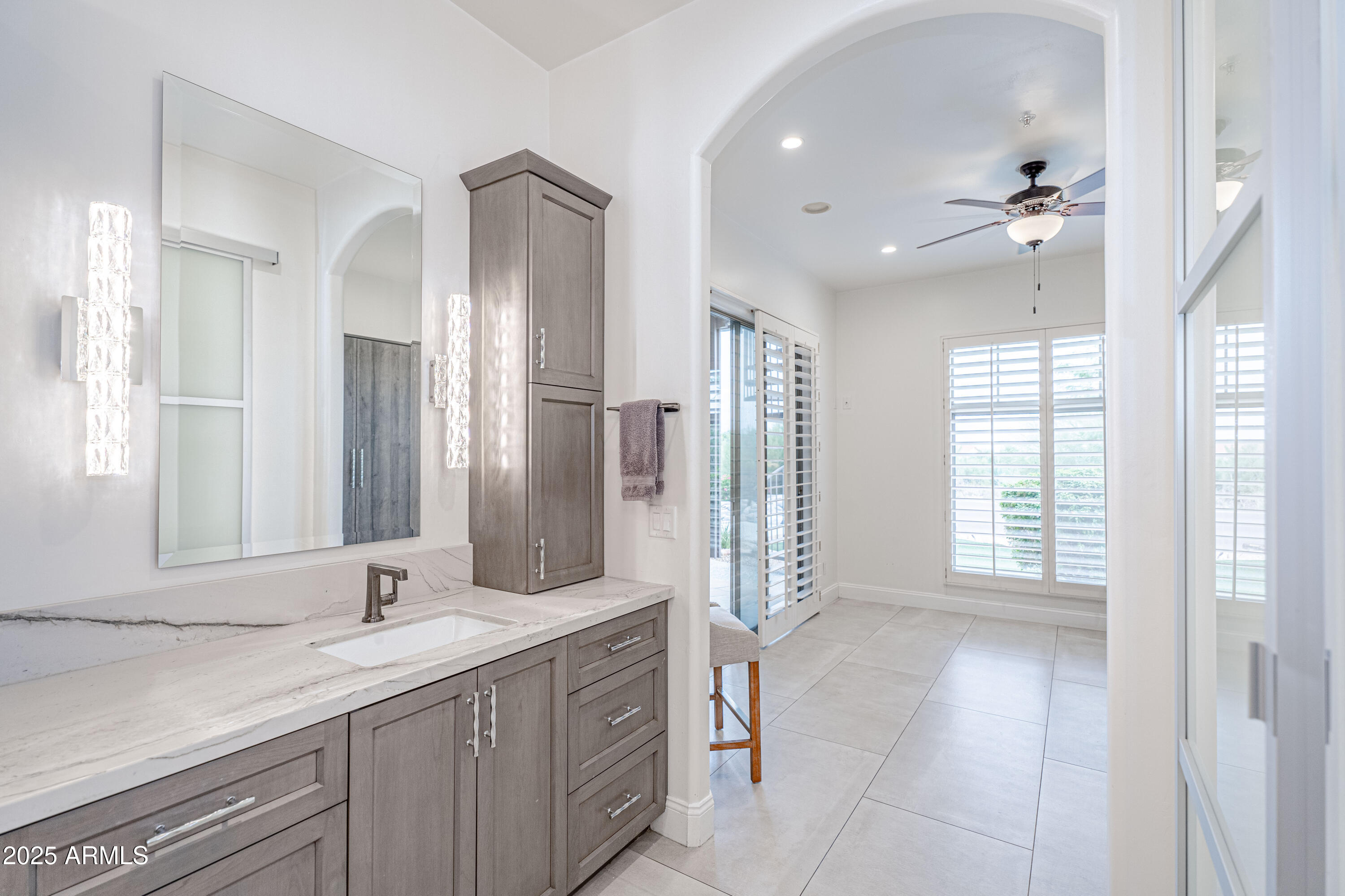 Scottsdale, Arizona 85255, United States, 4 Bedrooms Bedrooms, ,4 BathroomsBathrooms,Residential,Pending,204608