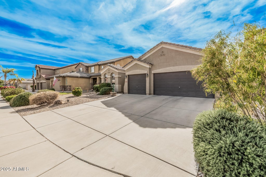 Photo of 1767 W Agrarian Hills Drive, San Tan Valley, AZ 85144 (MLS # 7057654)