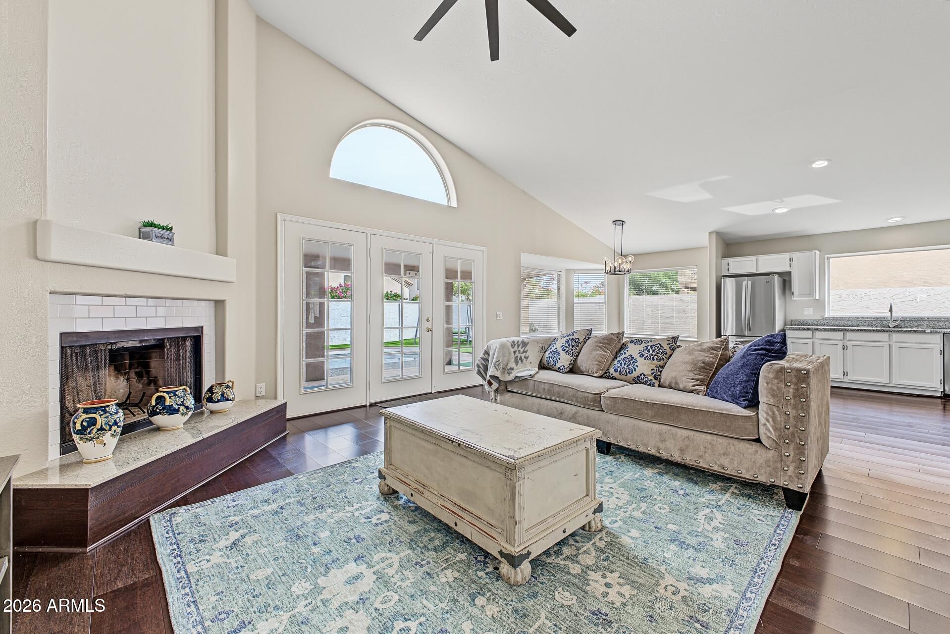 1218 E AZURE SEA Lane