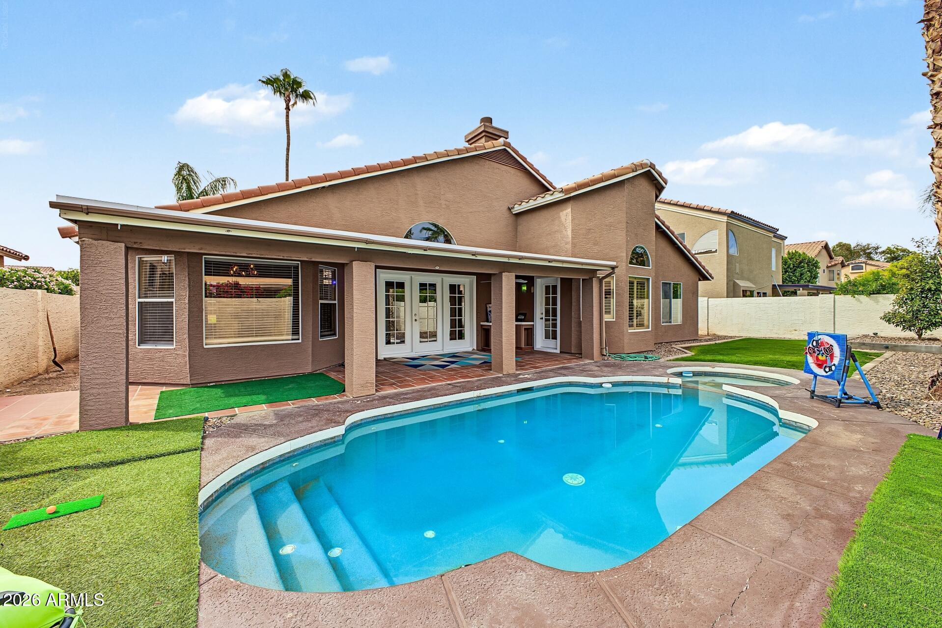 1218 E AZURE SEA Lane