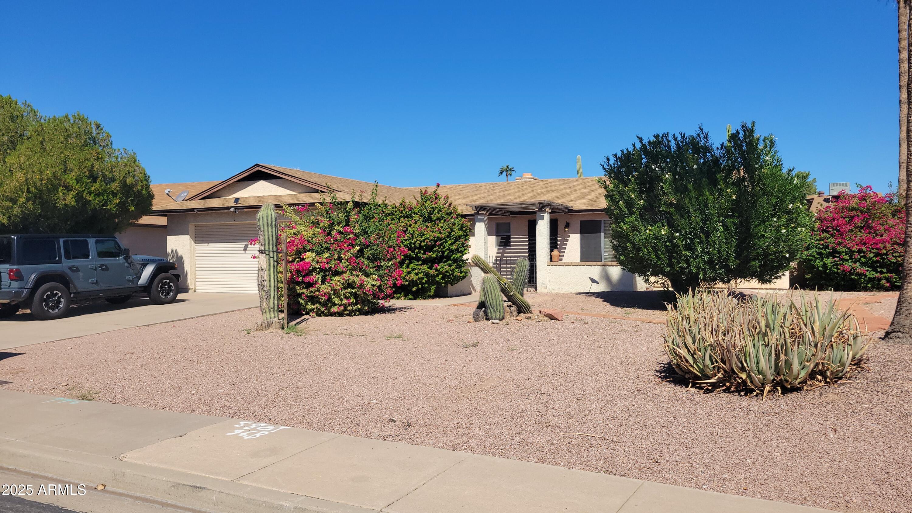 3158 W Marconi Avenue