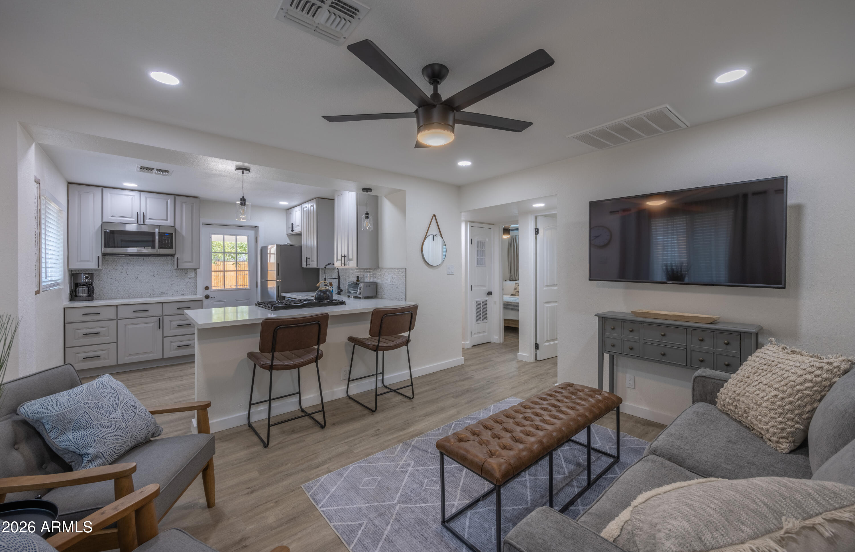 2505 N RICHLAND Street