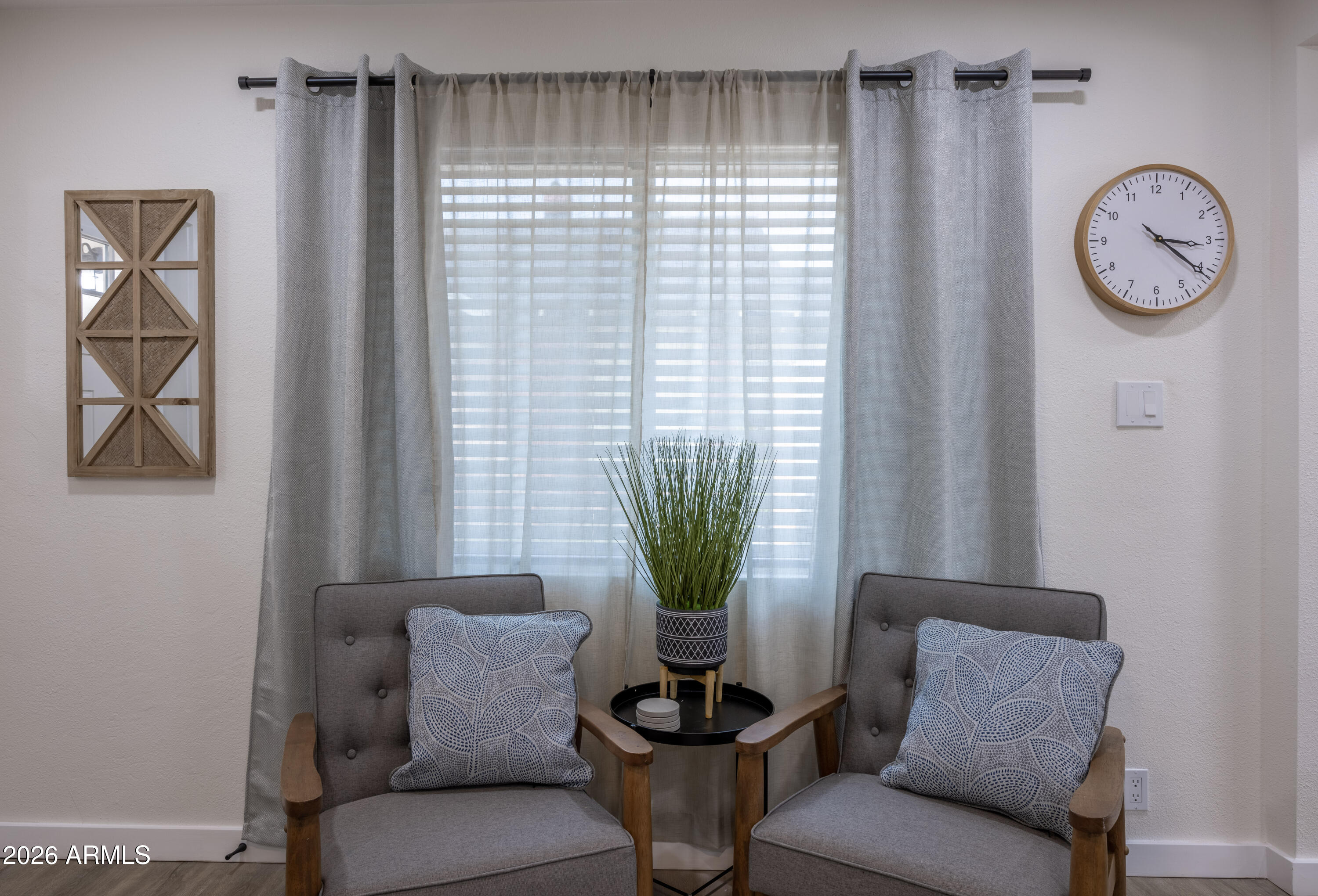 2505 N RICHLAND Street