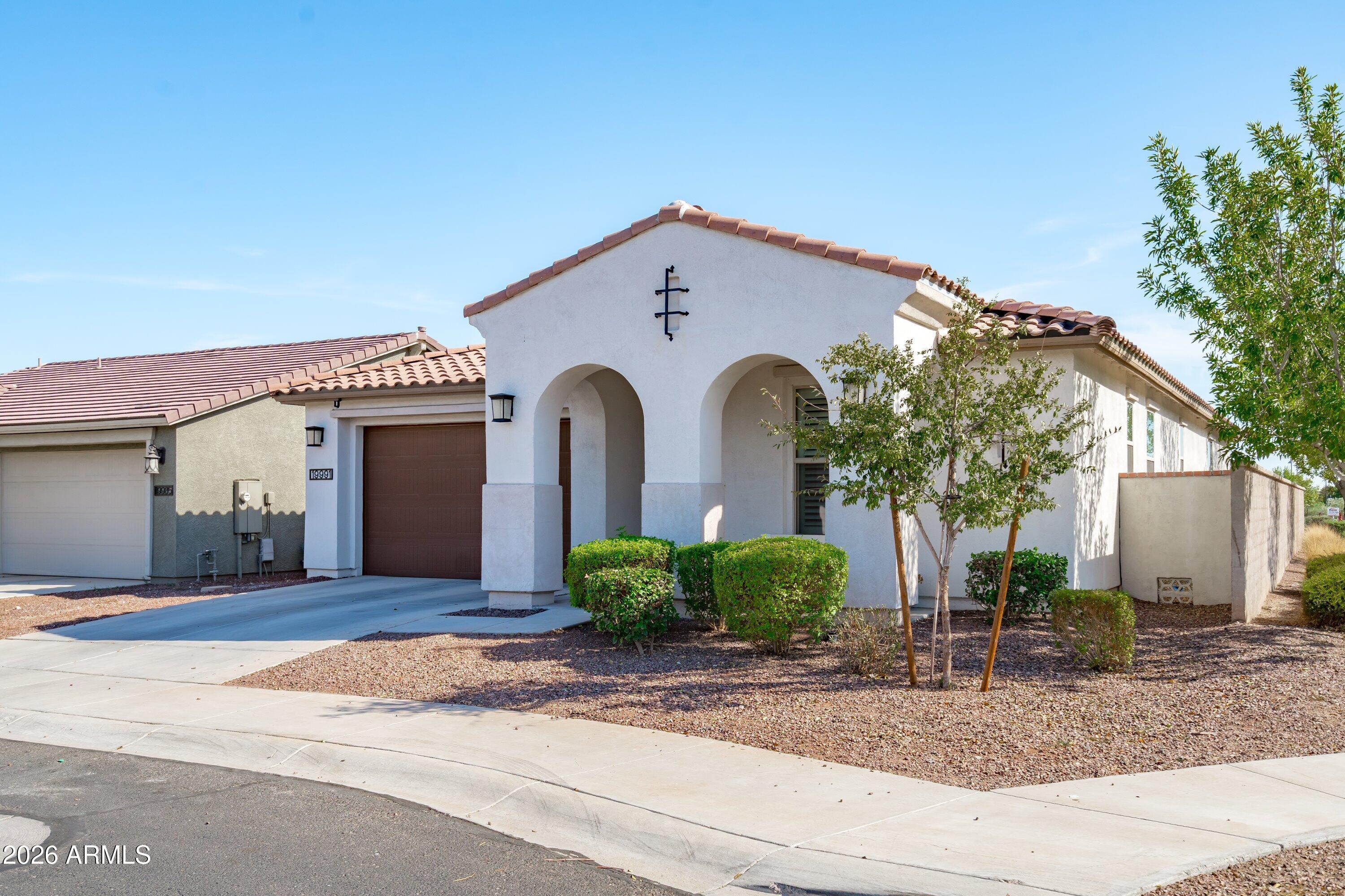 19991 W HEATHERBRAE Drive