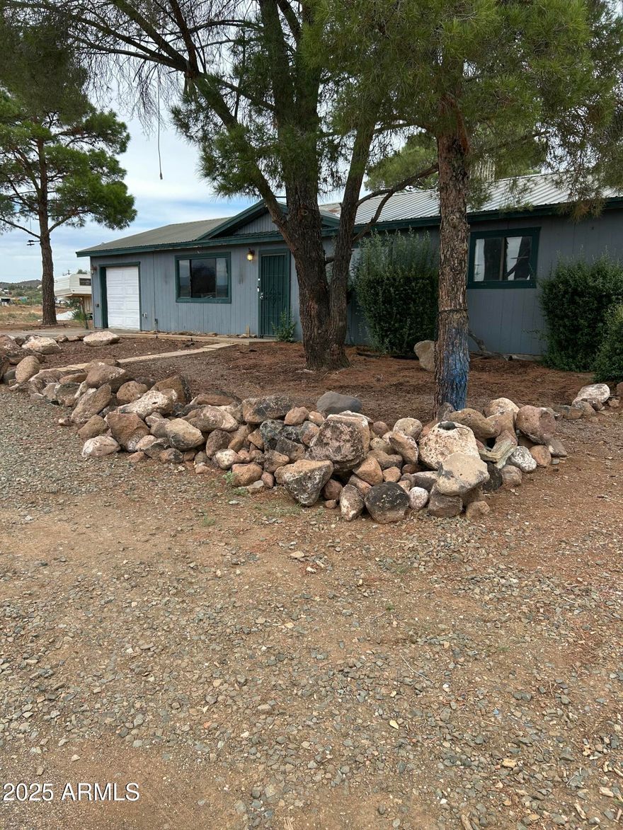 FIXER UPPER ..This house has been a rental property the owner has never lived in the house. The house is in need of a complete renovation. Large lot on cul-de-sac. This property would be great for a handyman fix and flip or contractor. Owner may start gutting the interior.