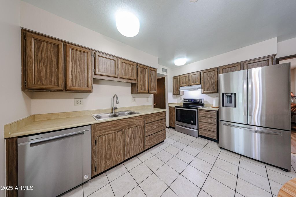 Photo of 9714 W Terrace Lane, Sun City, AZ 85373 (MLS # 6823712)