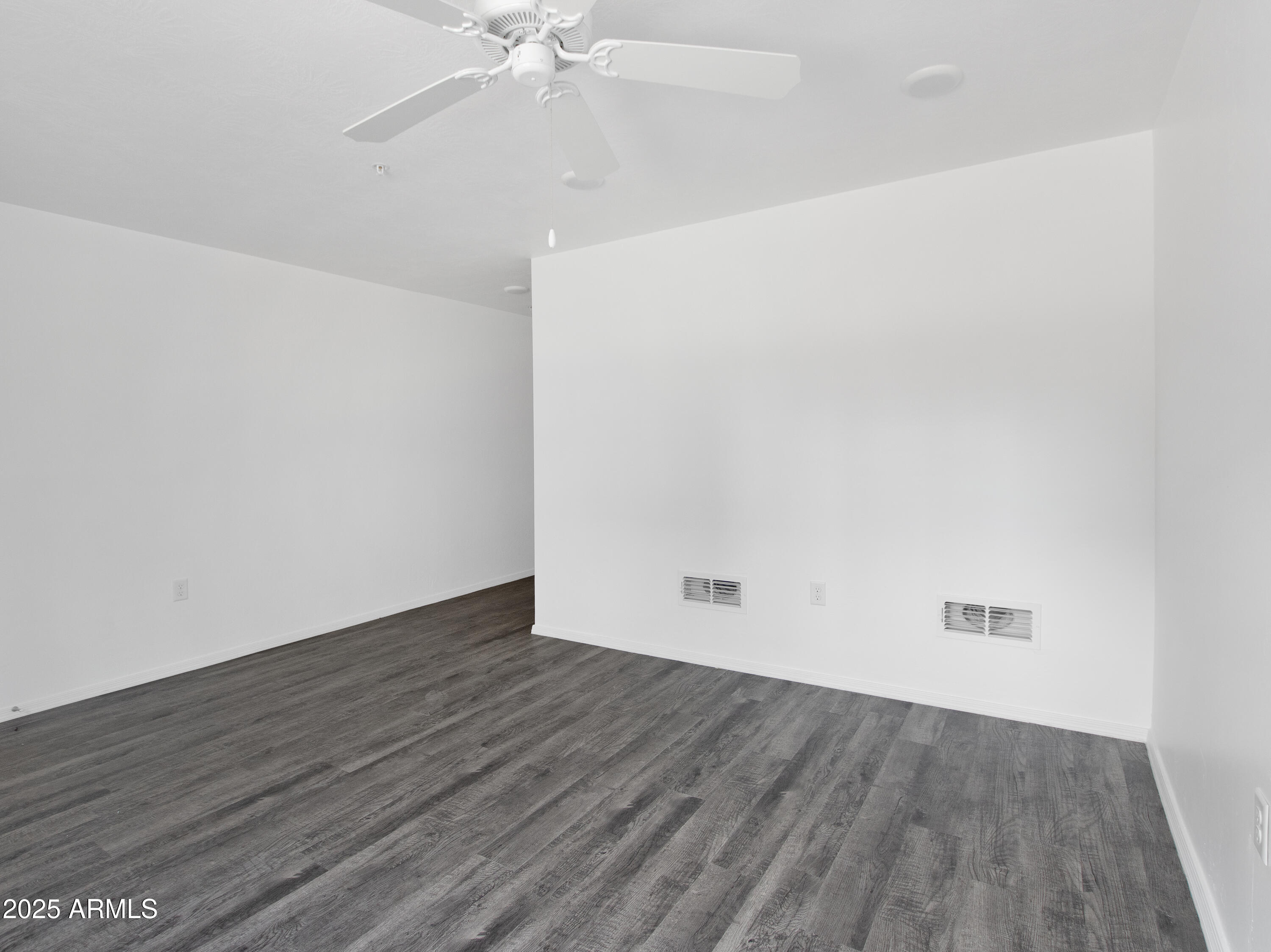 12570 N Cotton Lane 1045-46