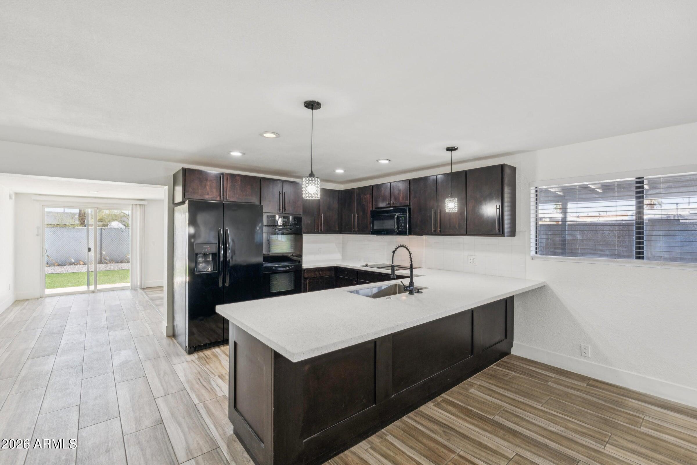 2217 E SHERIDAN Street