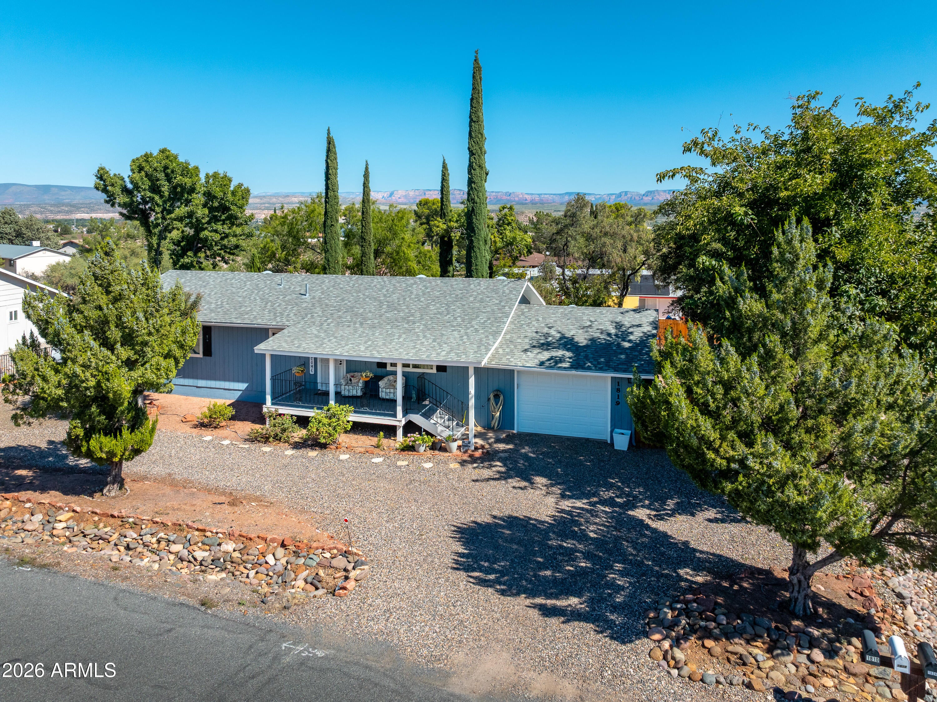1819 S SHAWNEE Trail