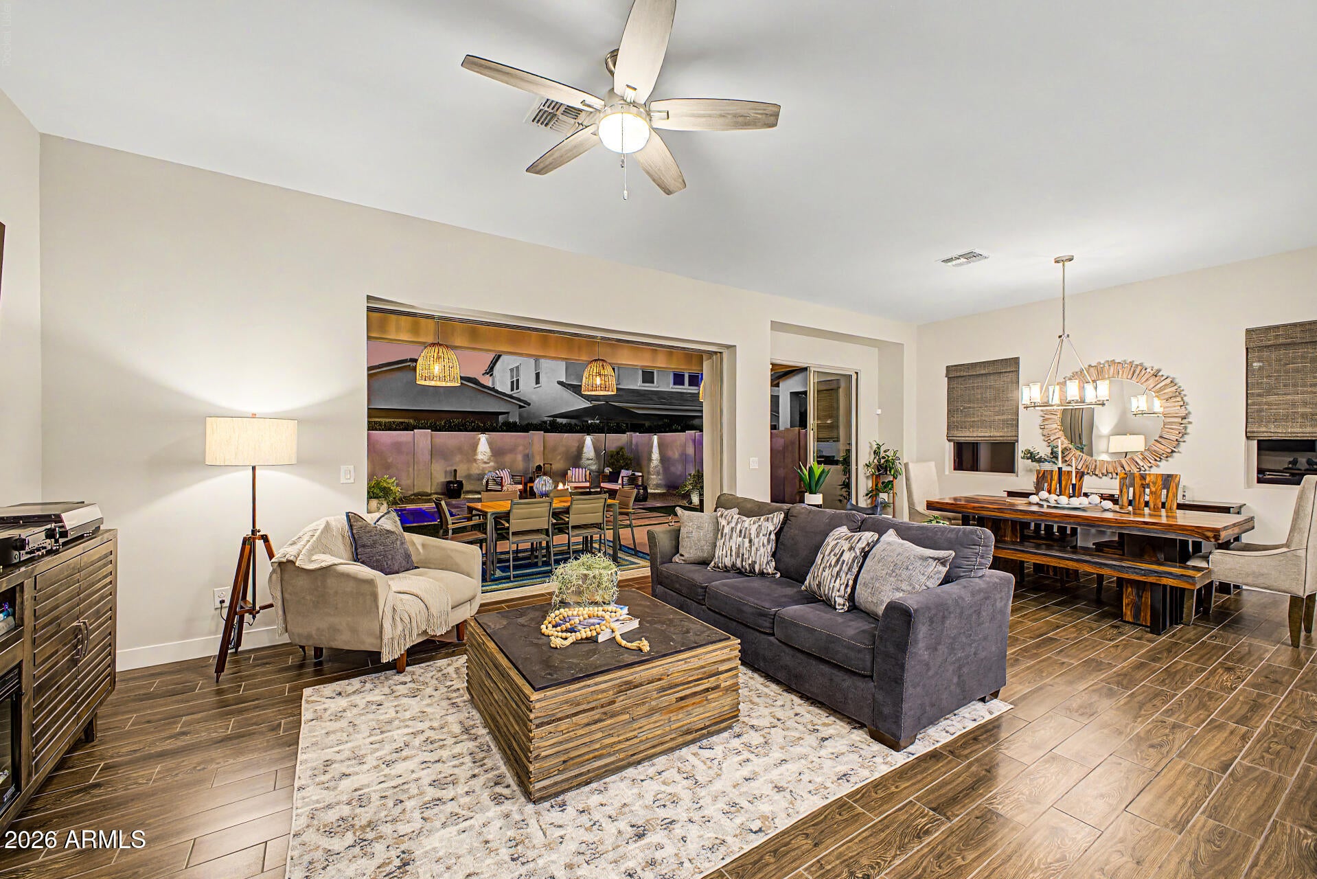 22738 E CALLE LUNA --