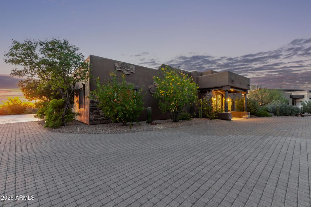 Photo of 9135 E Buckskin Trail, Scottsdale, AZ 85255 (MLS # 6945129)