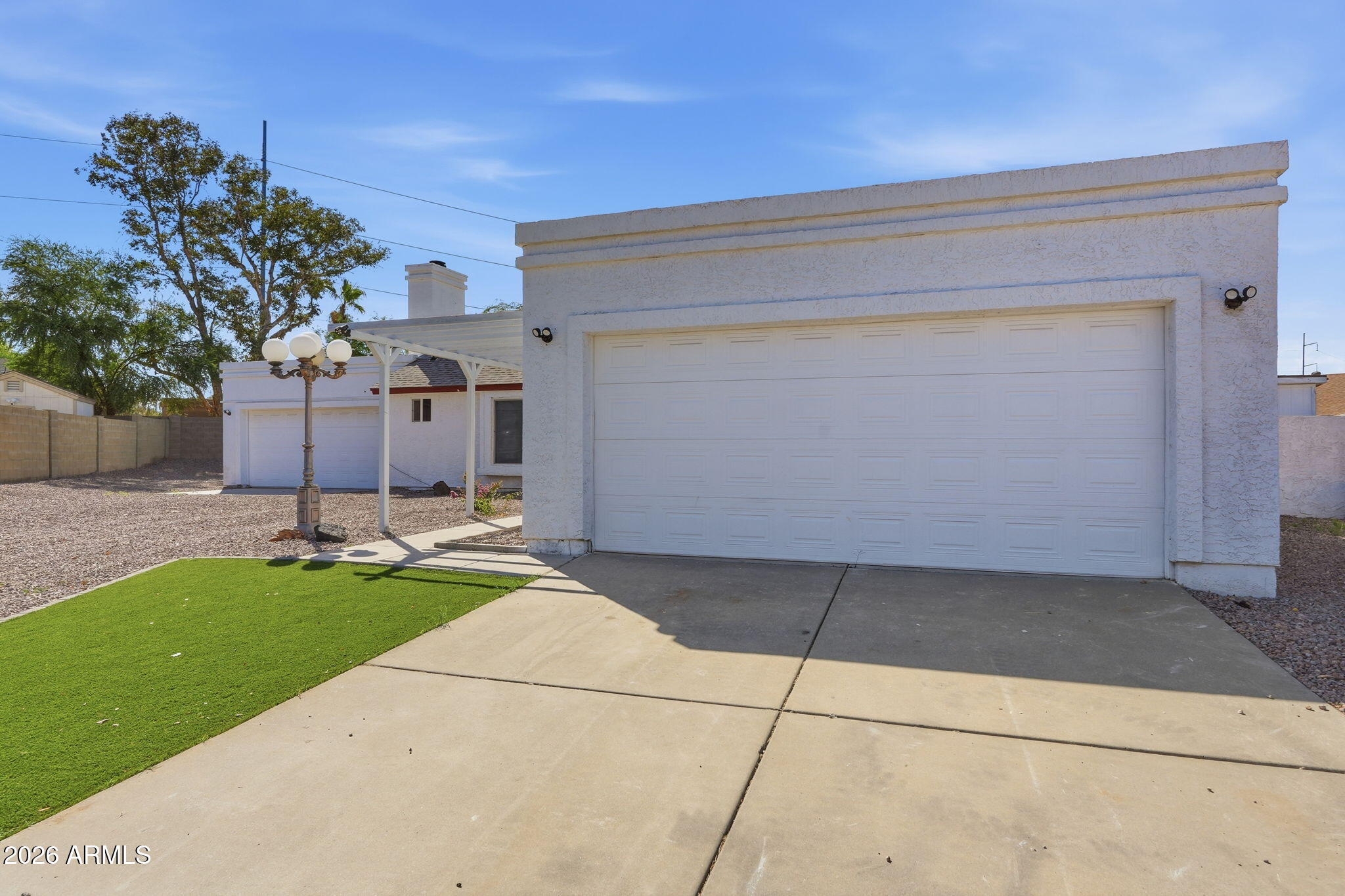 1067 E Sequoia Drive