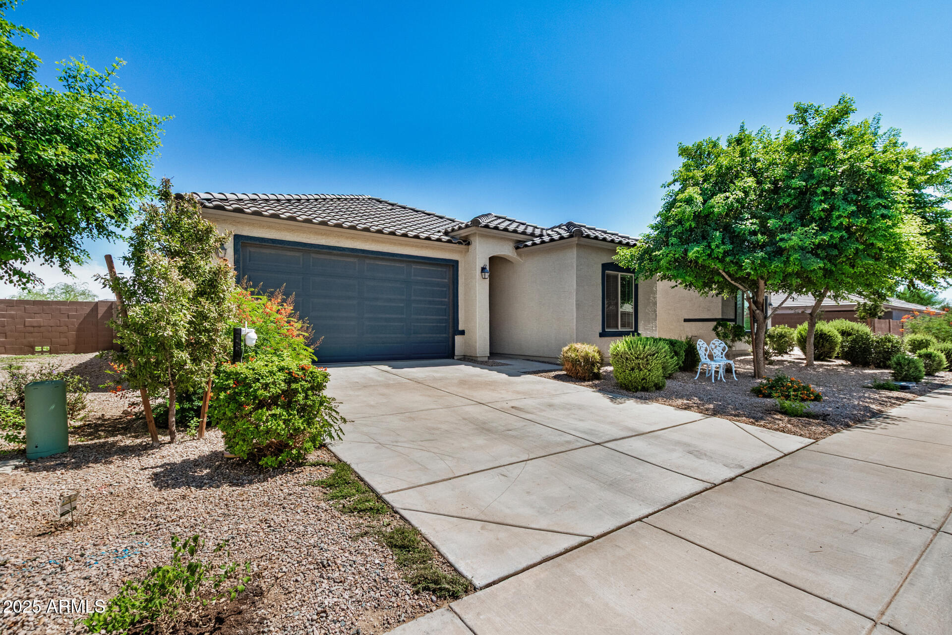 18465 N LAKESIDE Drive