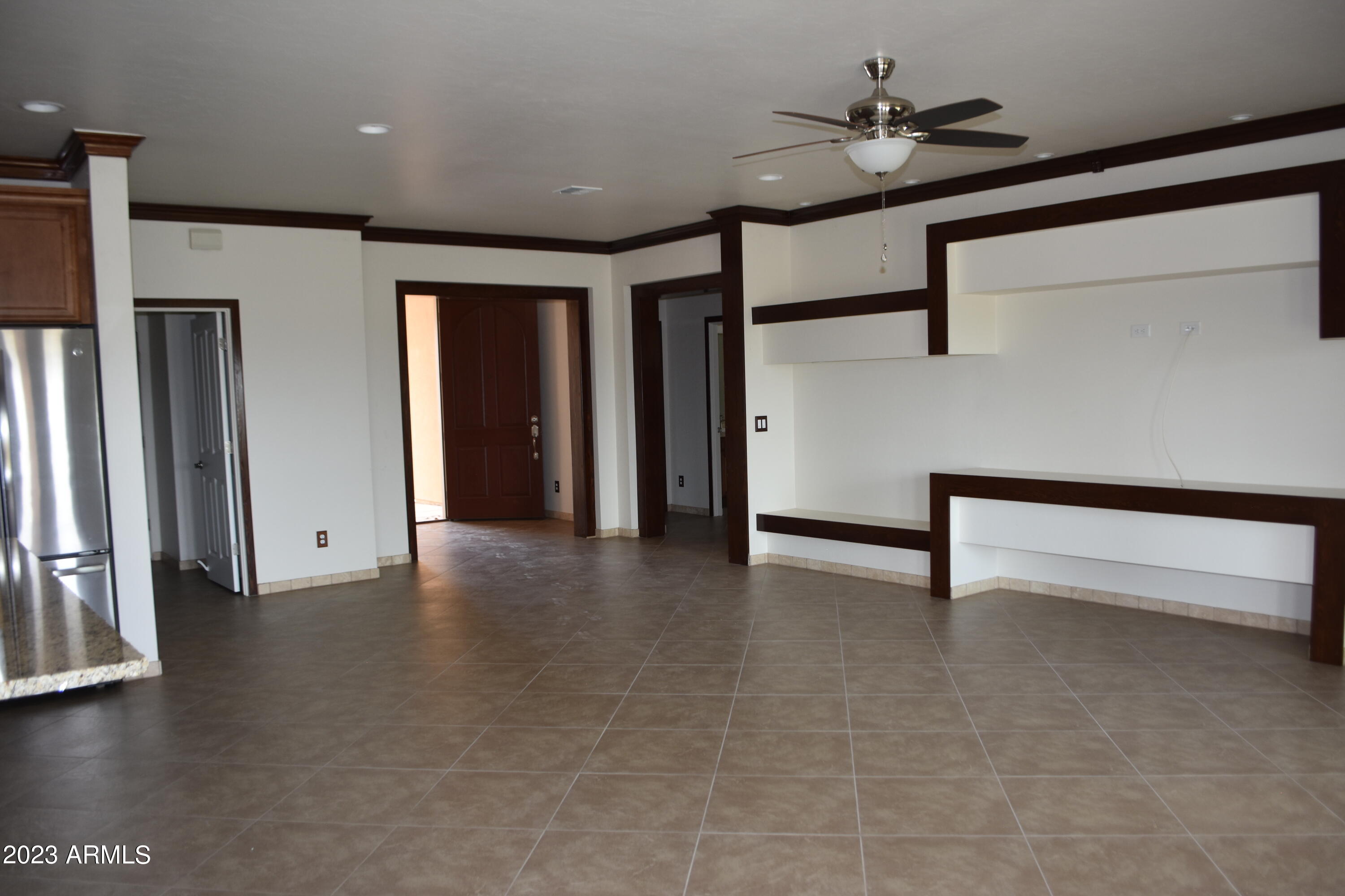 Mesa Verde Estate - Residential Lease