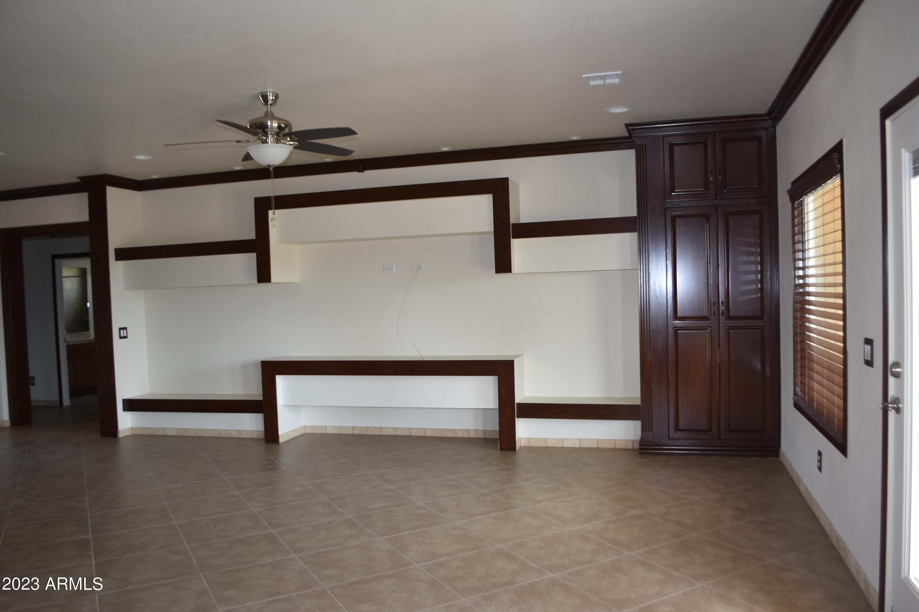 Mesa Verde Estate - Residential Lease