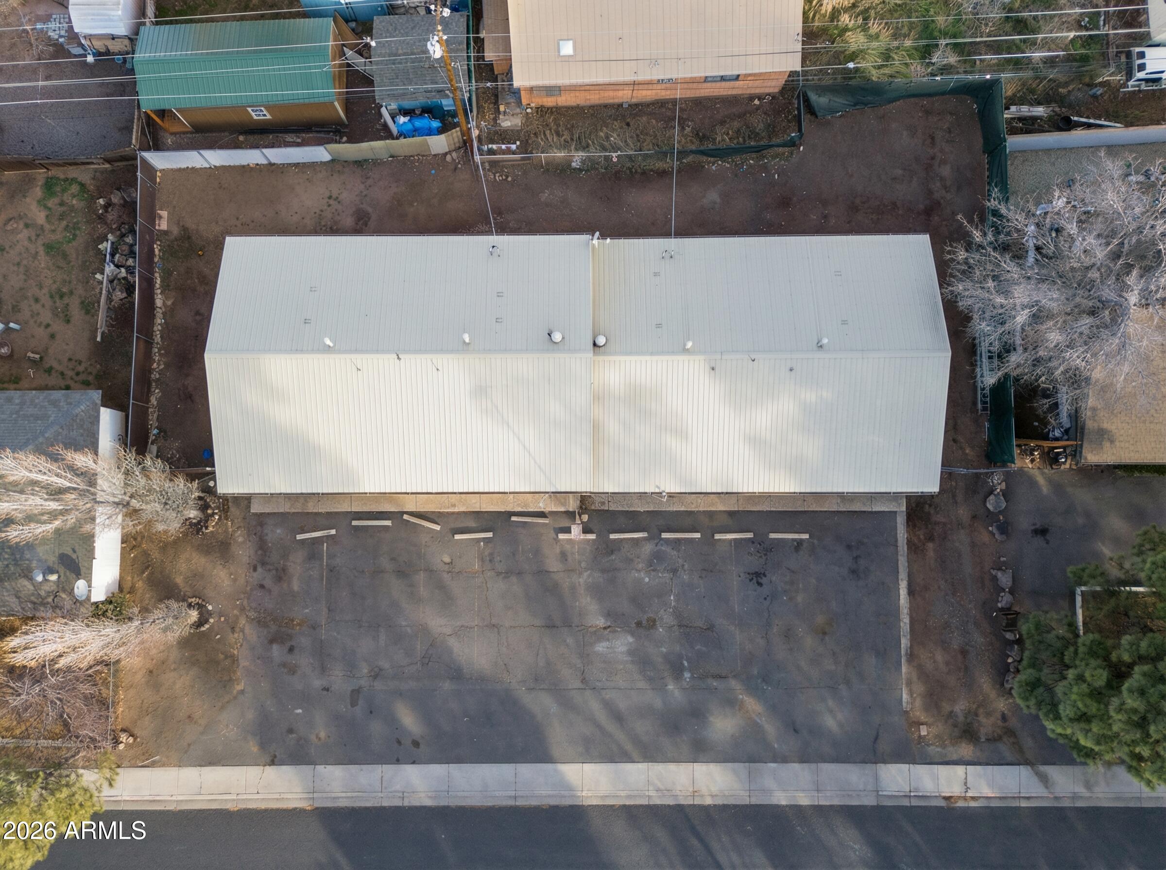 2714 N IZABEL Street