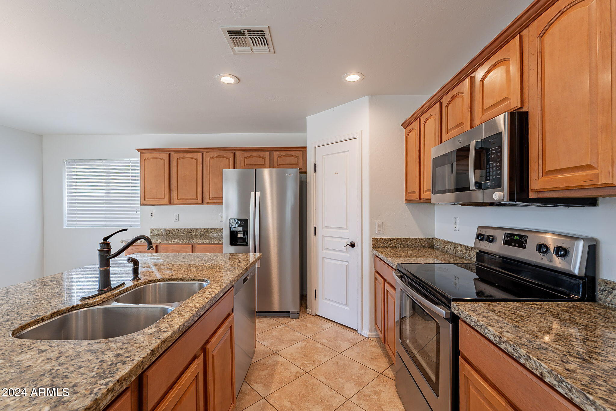 2741 E COWBOY COVE Trail