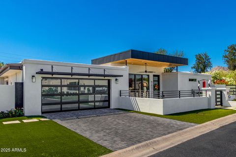 Photo of 5822 N 44th Place, Phoenix, AZ 85018 (MLS # 6874582)