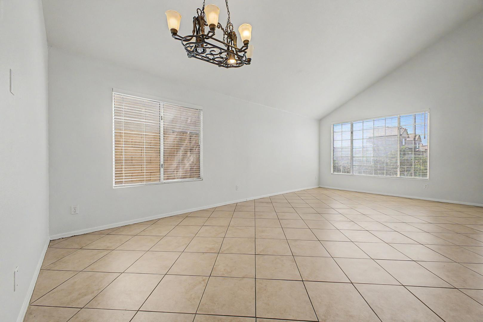 1295 S Honeysuckle Lane