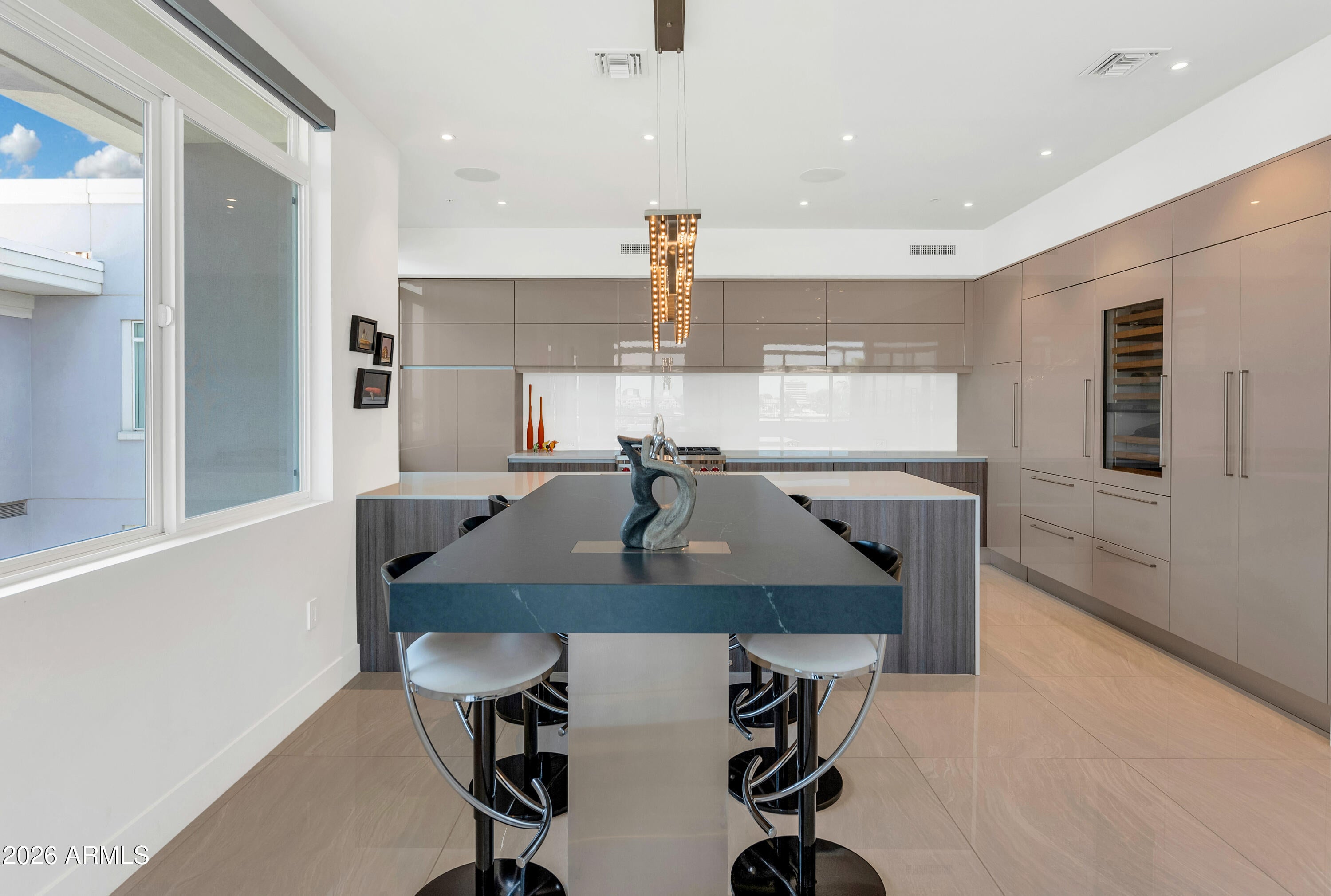 3801 N GOLDWATER Boulevard 402