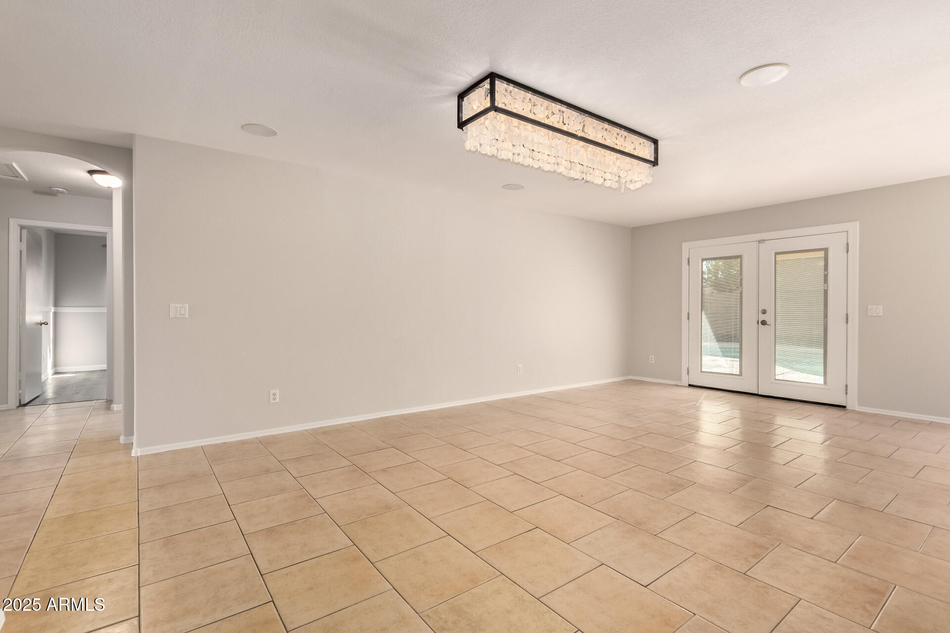 7587 W VERMONT Avenue