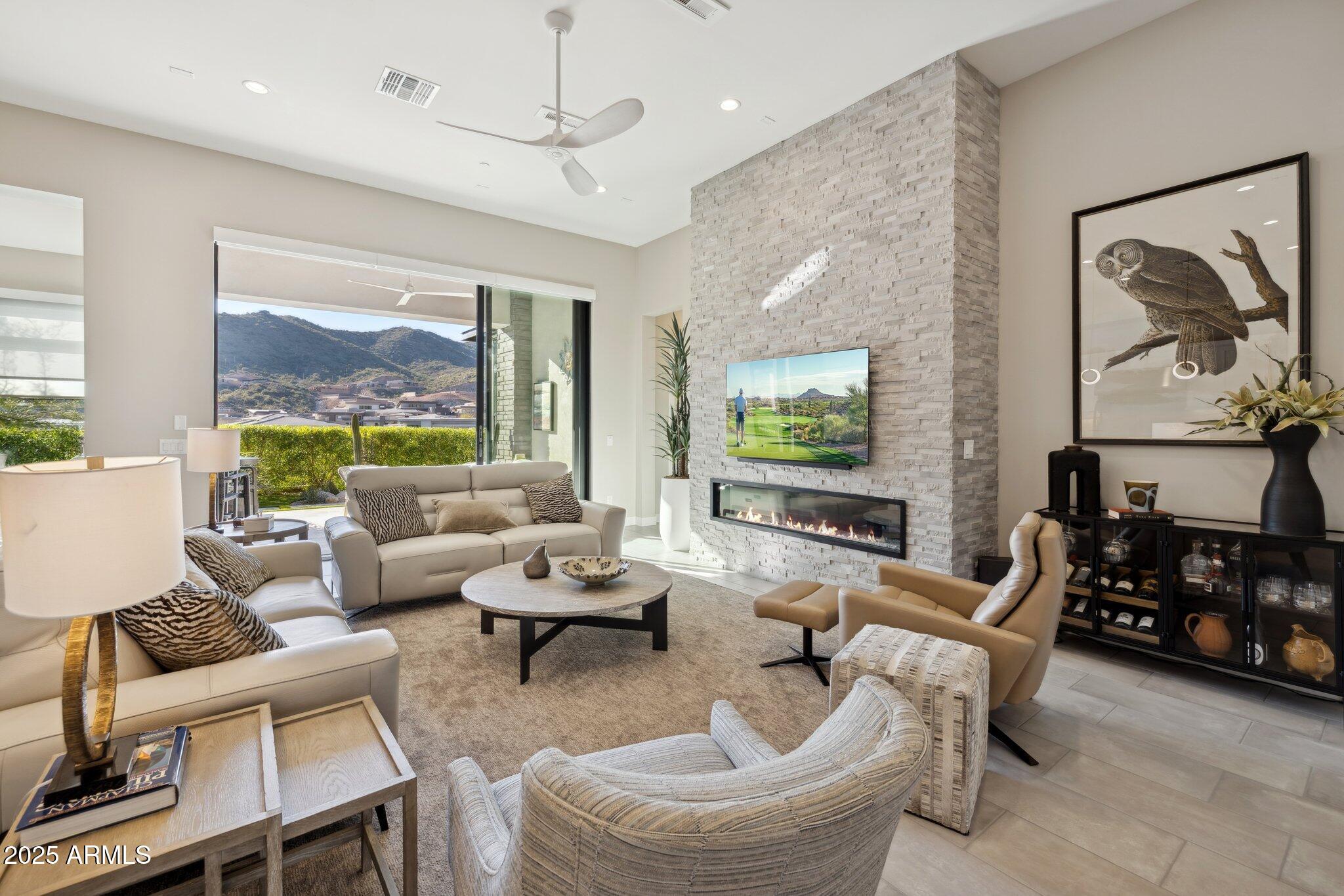 ADERO CANYON PARCEL 6 REPLAT - Residential