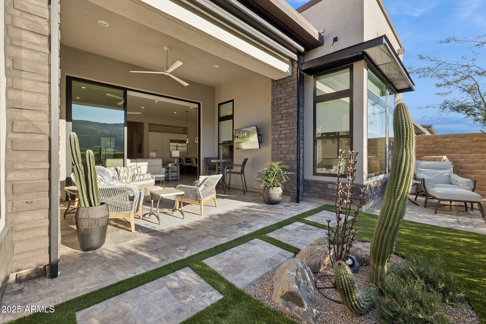 ADERO CANYON PARCEL 6 REPLAT - Residential