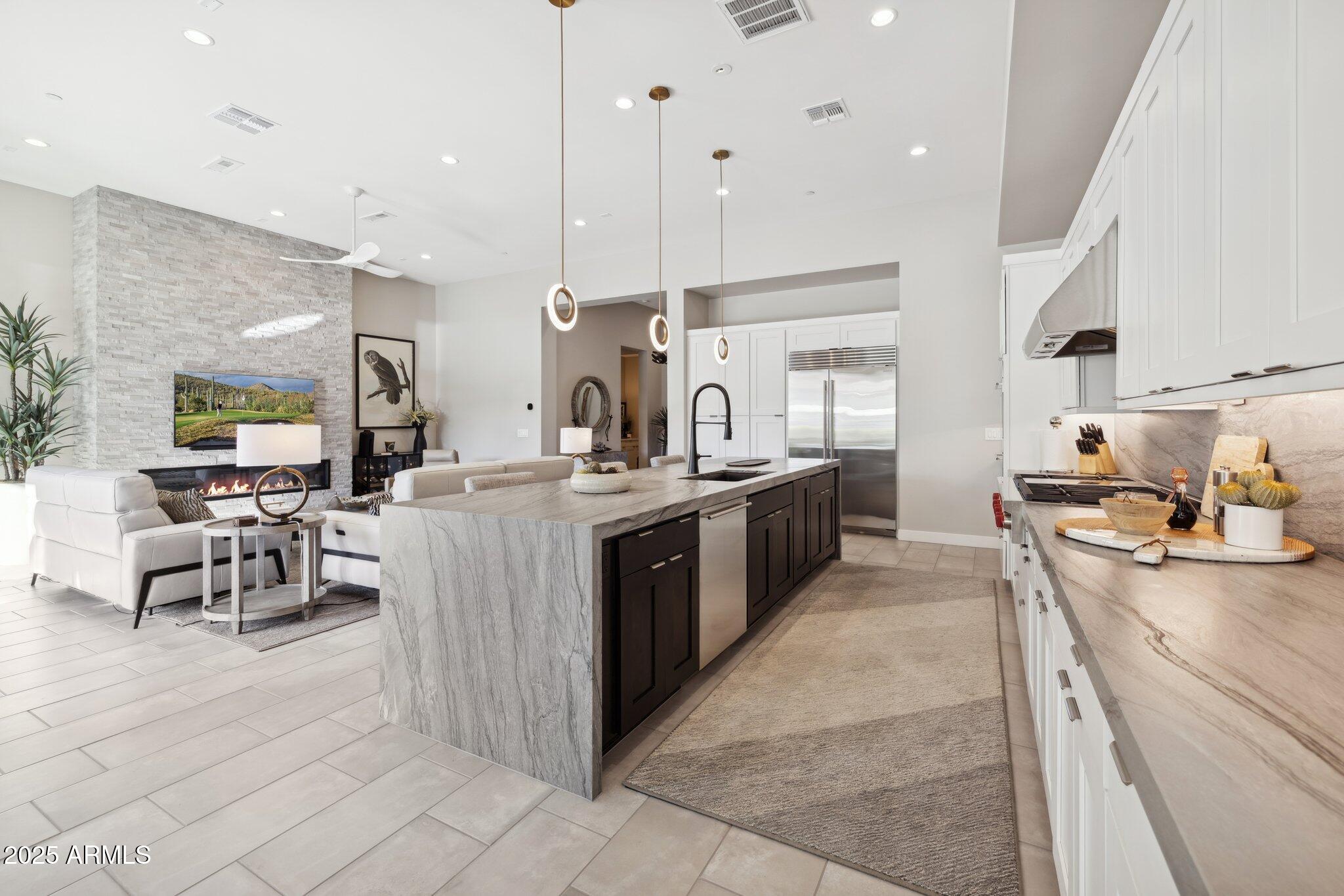 ADERO CANYON PARCEL 6 REPLAT - Residential