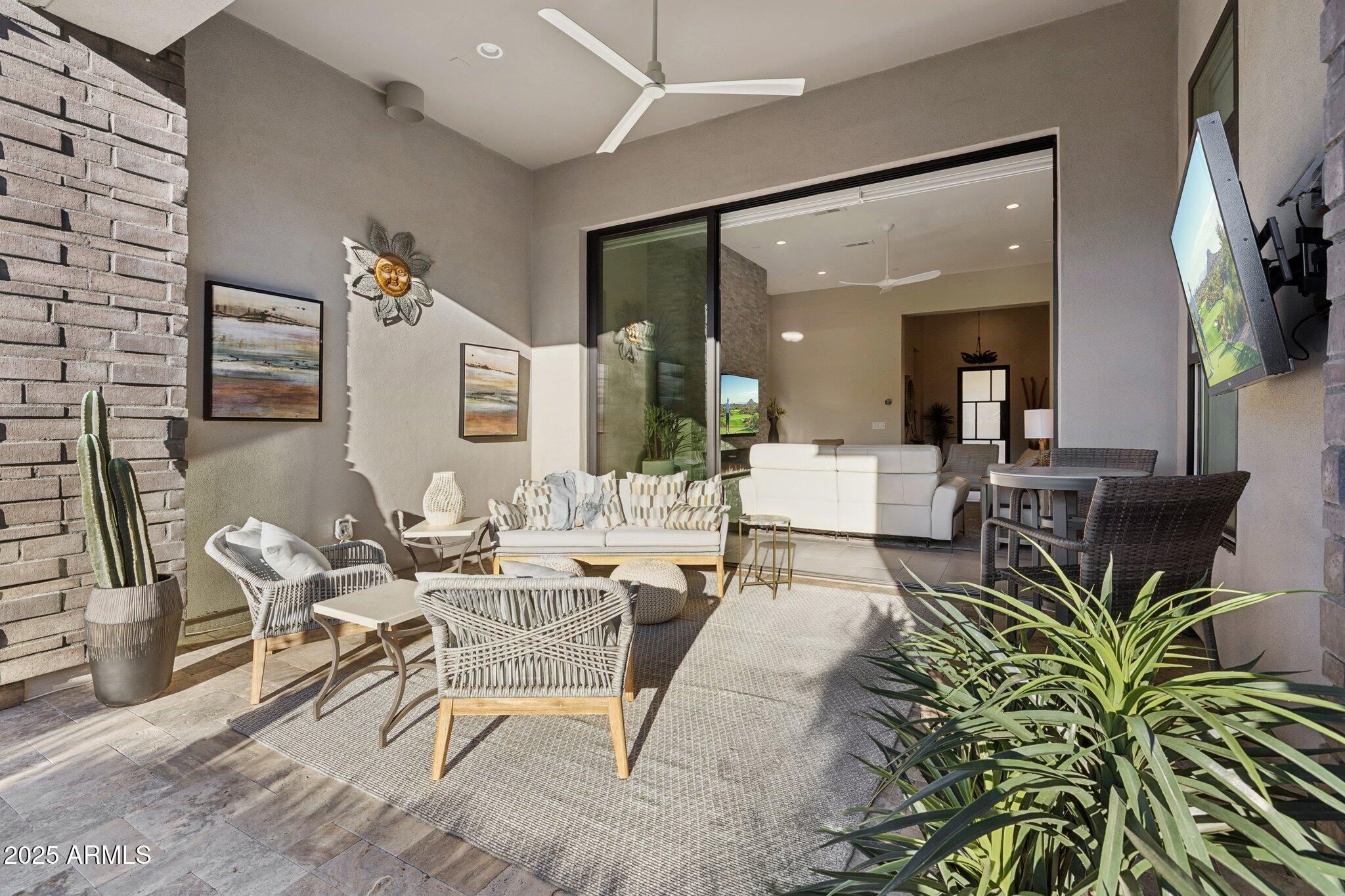 ADERO CANYON PARCEL 6 REPLAT - Residential