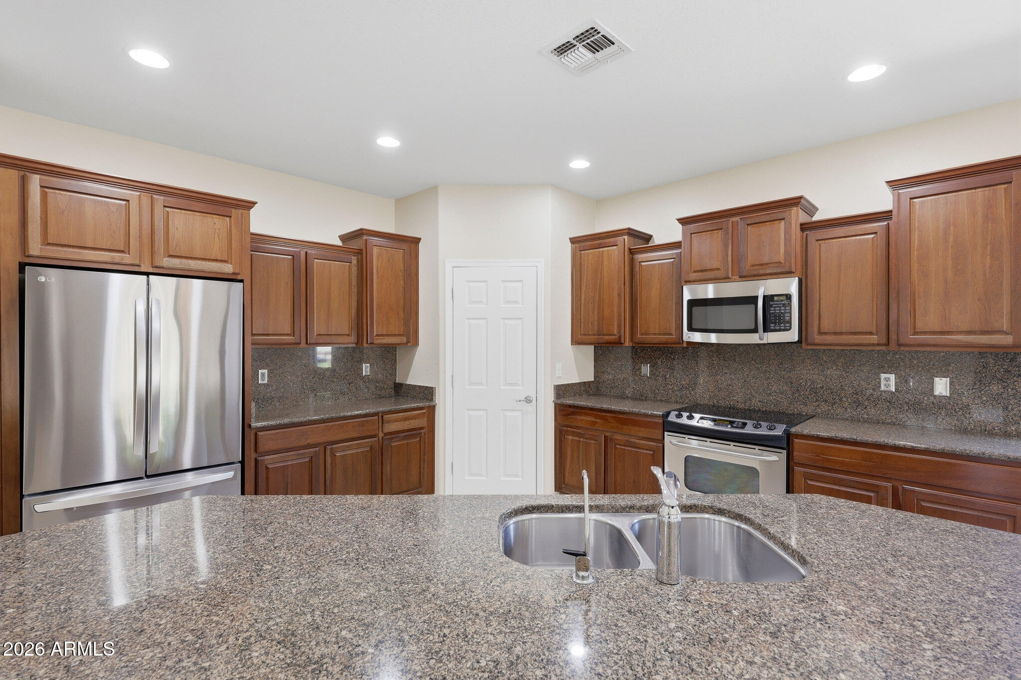 4607 S HASSETT Circle