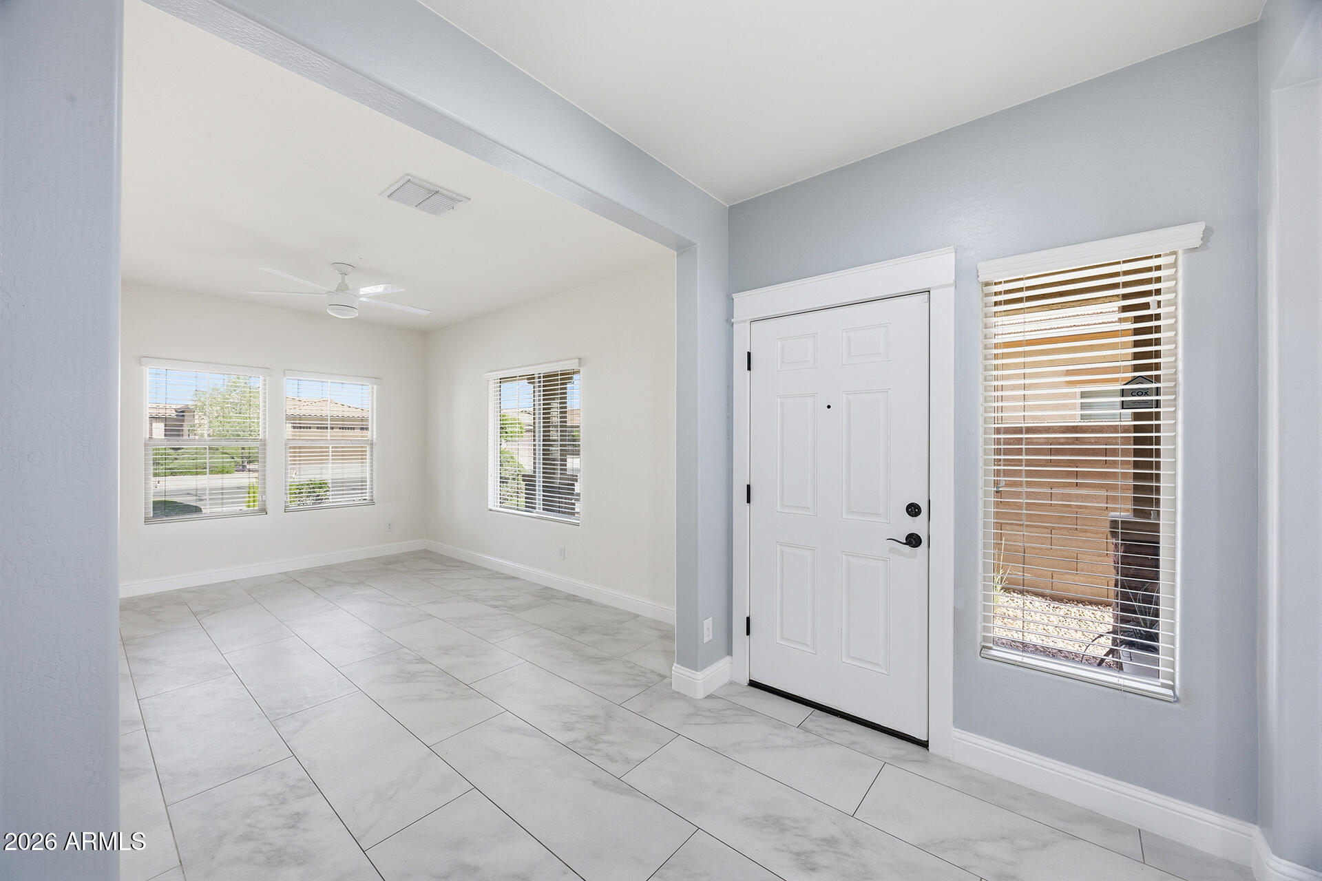 2623 E HICKORY Street